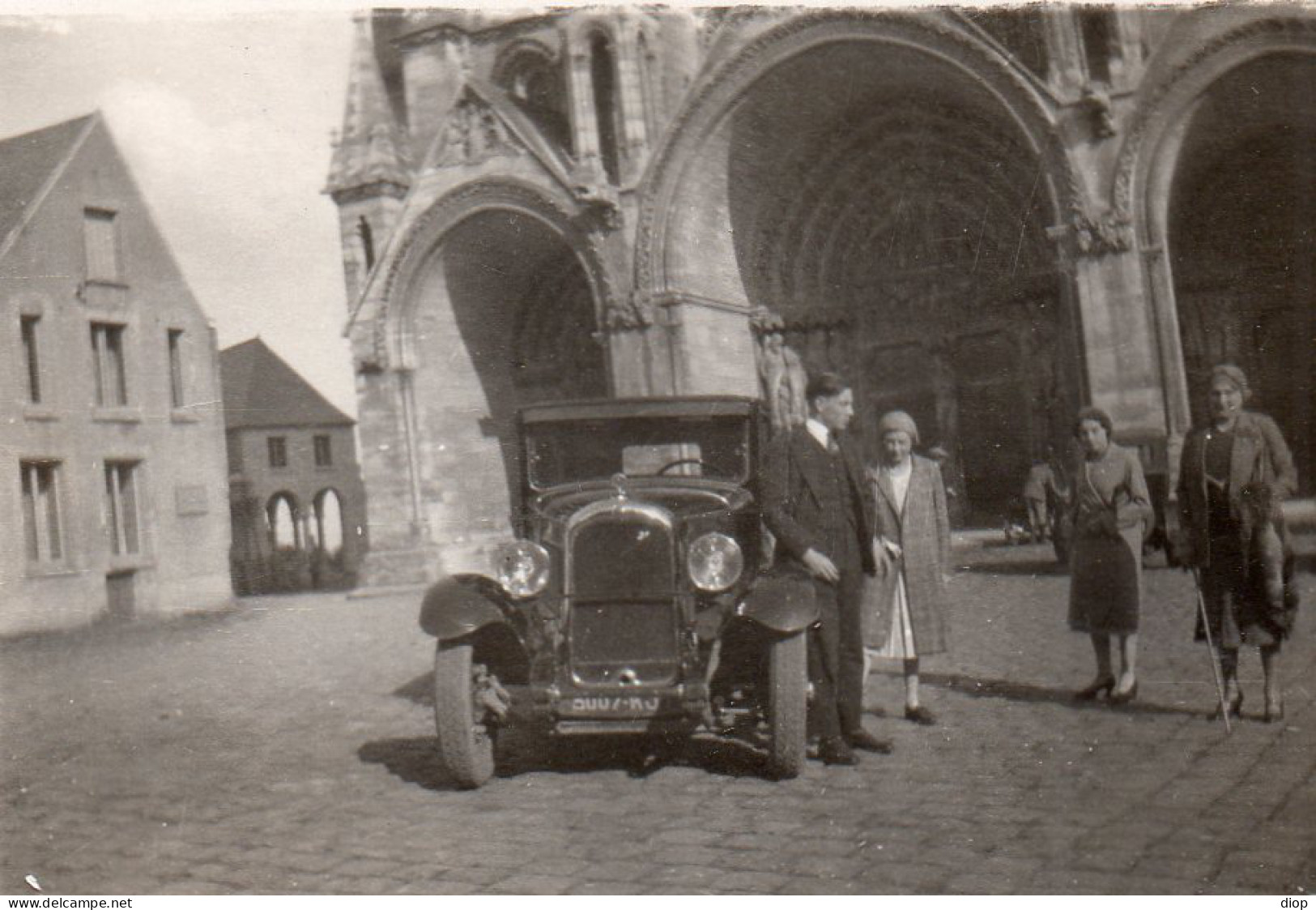 Photo Vintage Paris Snap Shop- Femme Women Homme Men &eacute;glise Church Car Voiture  - Automobiles