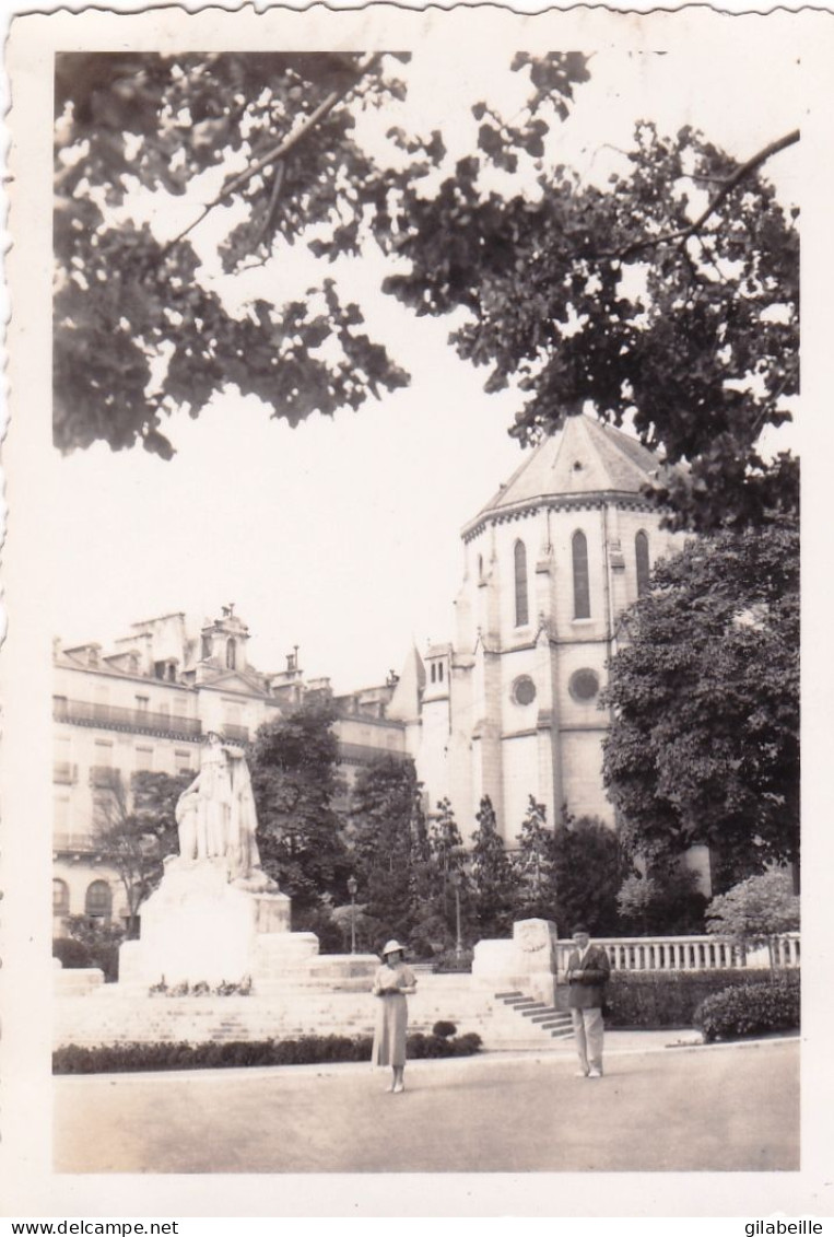 Photo 9.0 X 6.3 -  PAU   (64 ) Le Monument Aux Morts  - Aout 1934 - Places