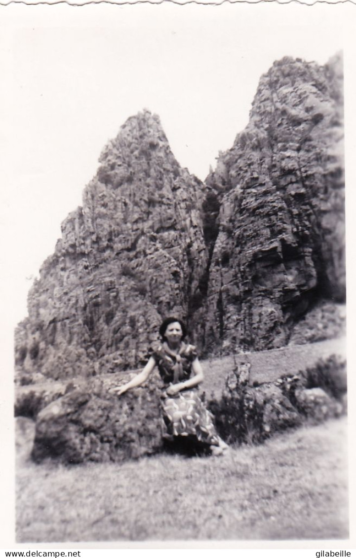 Photo 8.5 X 5.70 -  Corse- Petite Pause Dans Les Calanques De PIANA (20) 1951 - Places