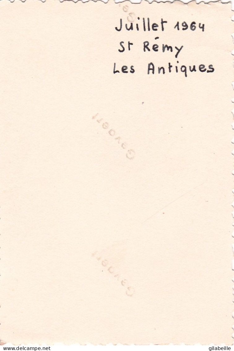 Photo 8.5 X 6.00 -  SAINT REMY De PROVENCE  ( 13 ) - Les Antiques - Juillet 1964 - Lieux