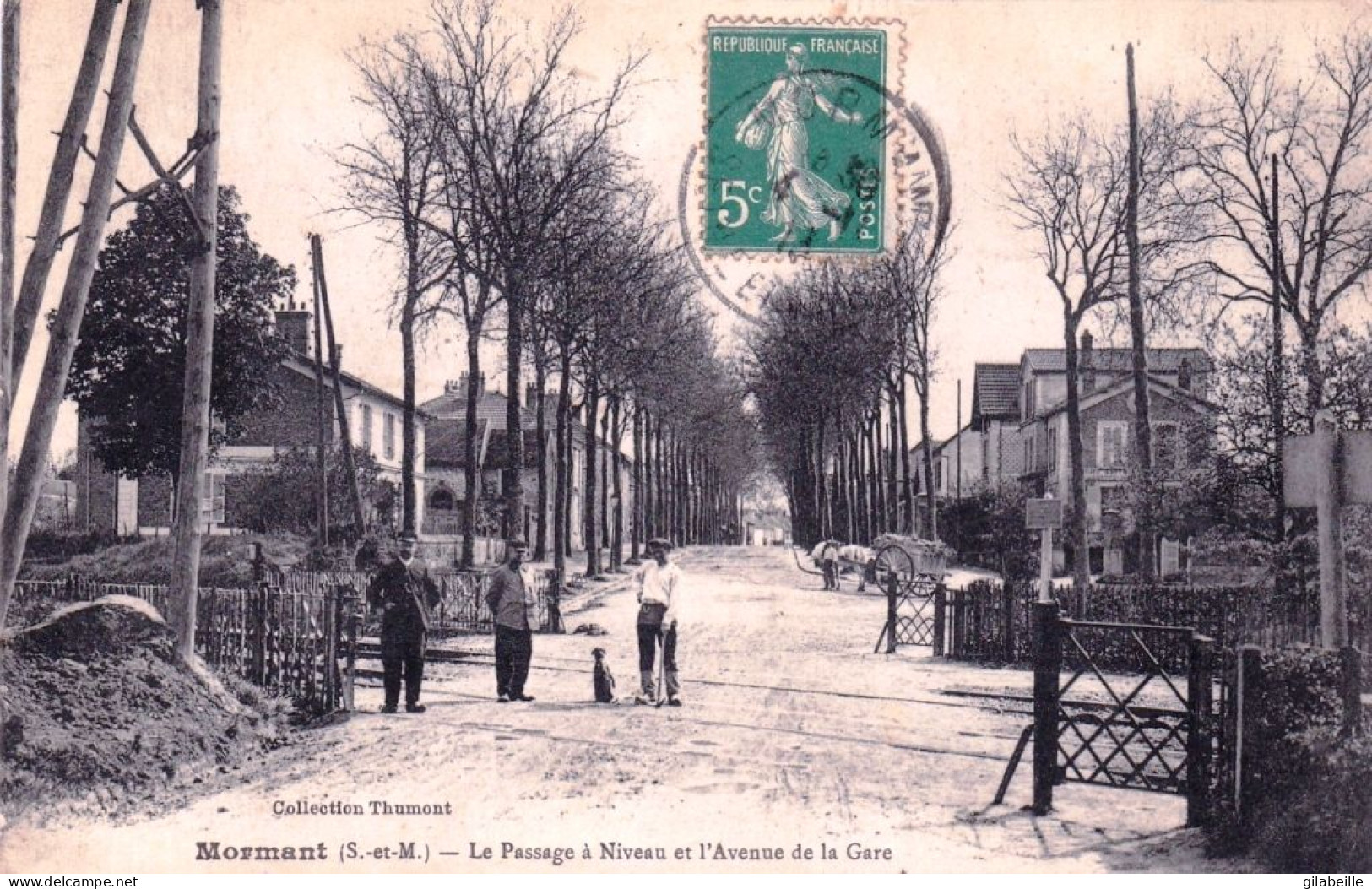 77 - Seine Et Marne -  MORMANT - Le Passage A Niveau De La Gare - Mormant