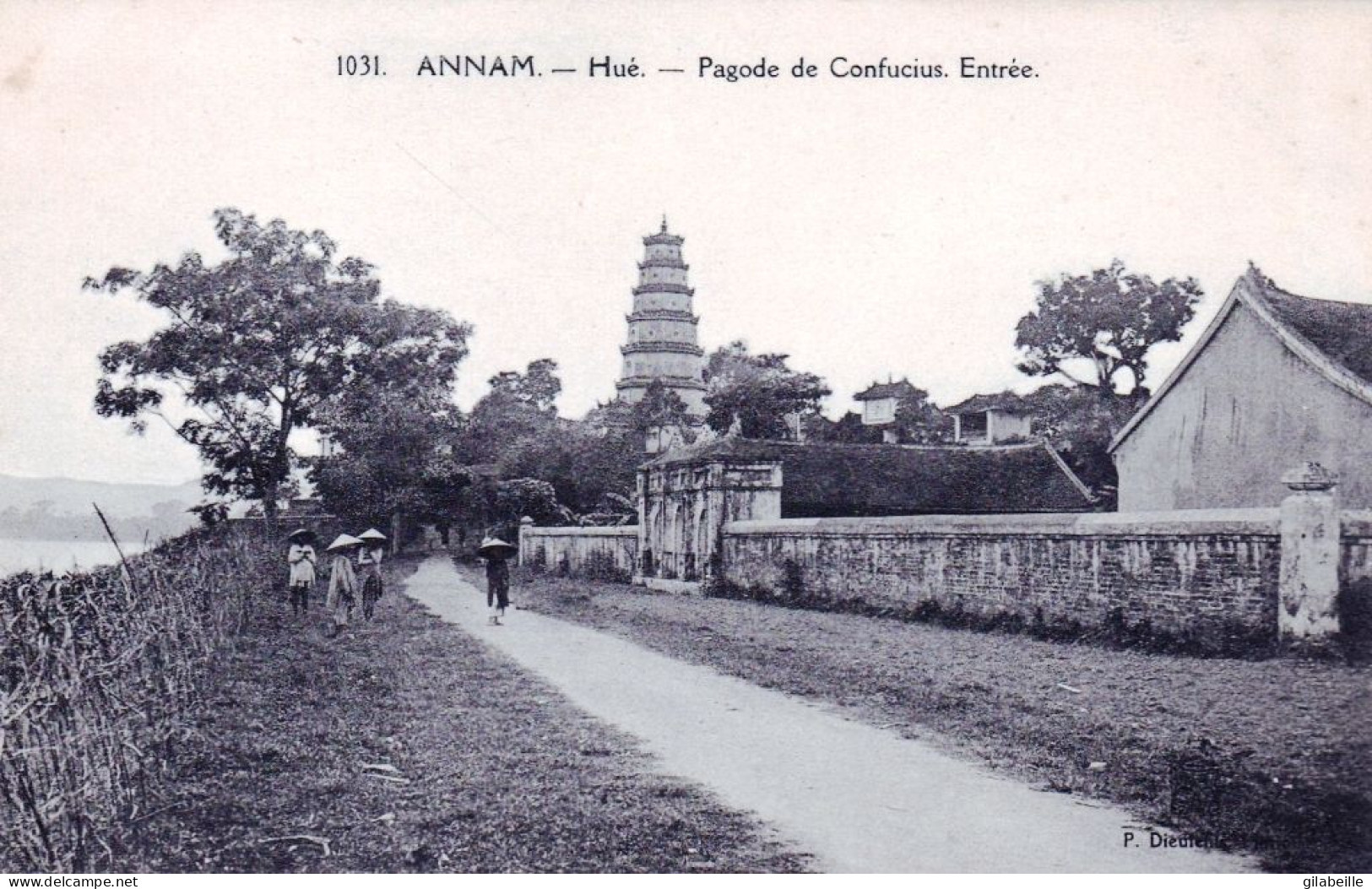 Viet Nam -  ANNAM - Hué - Pagode De Confucius - Entrée - Viêt-Nam