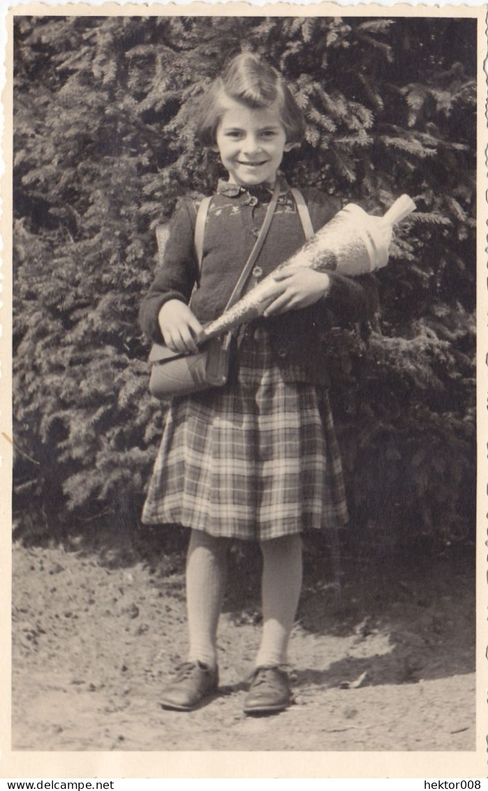 Altes Foto Vintage. Kinder ,Mädchen Zuckertüte . (  B12  ) - Anonymous Persons