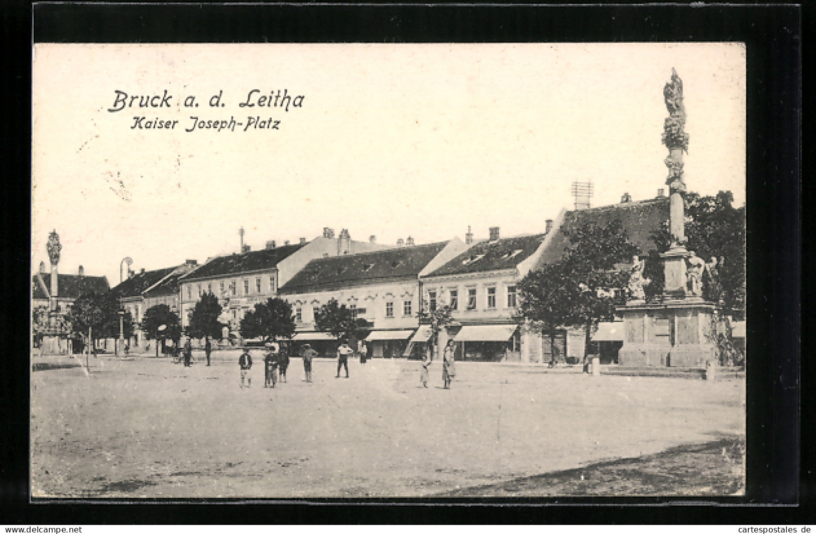 AK Bruck A. D. Leitha, Kaiser Joseph-Platz Mit Denkmal  - Other & Unclassified