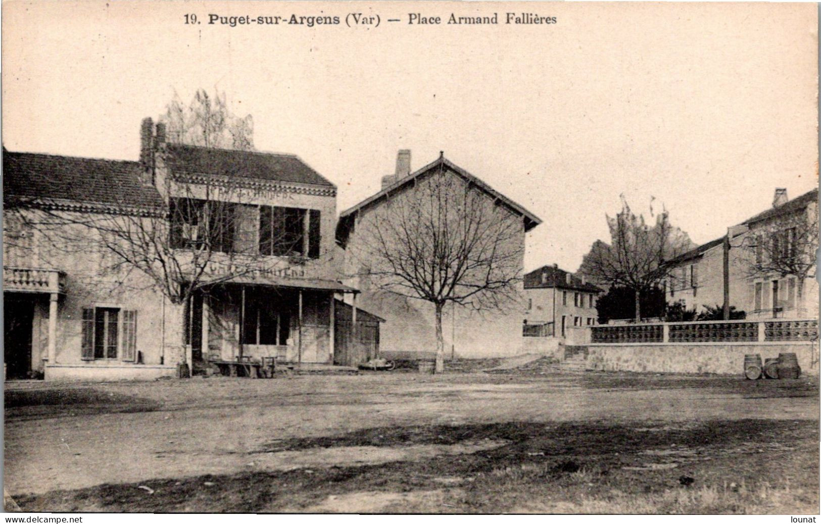 83 PUGET Sur ARGENS - Place Armand Fallières - Sonstige & Ohne Zuordnung