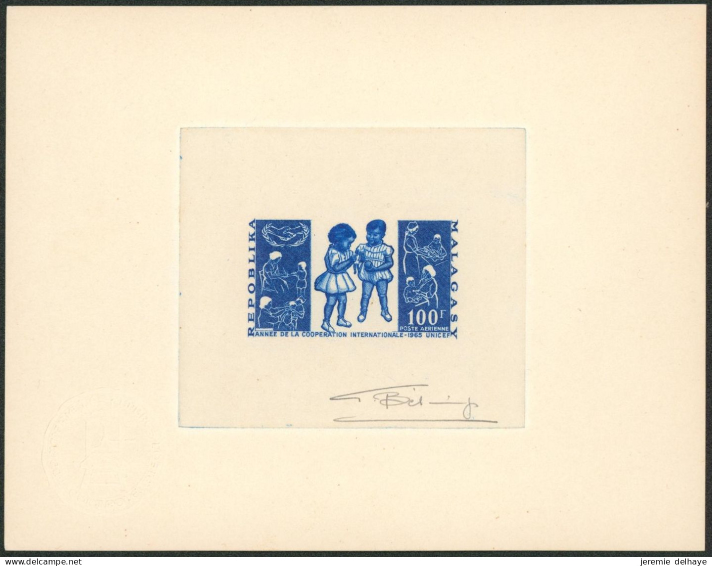 Thématique Enfants / Children : épreuve D'artiste Cartonné Signé (bleu) Malagasy 100F, Poste Aérienne - Other & Unclassified