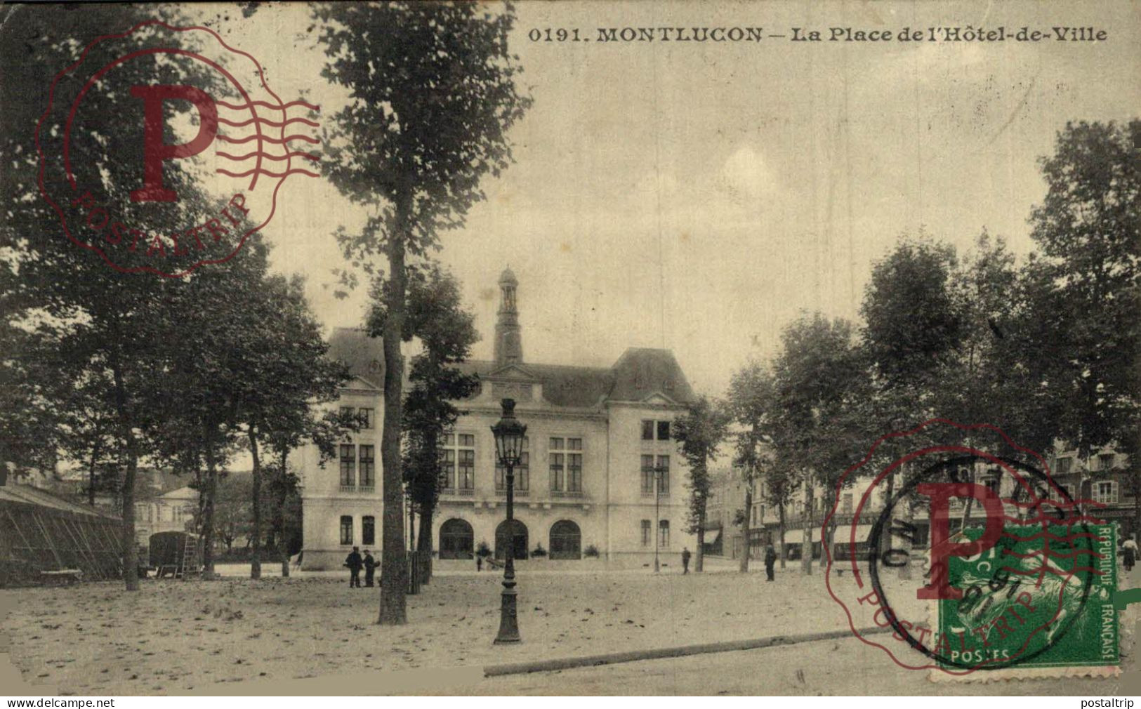 FRANCIA. FRANCE. 03 ALLIER MONTLUÇON LA PLACE DE L'HOTEL DE VILLE - Montlucon