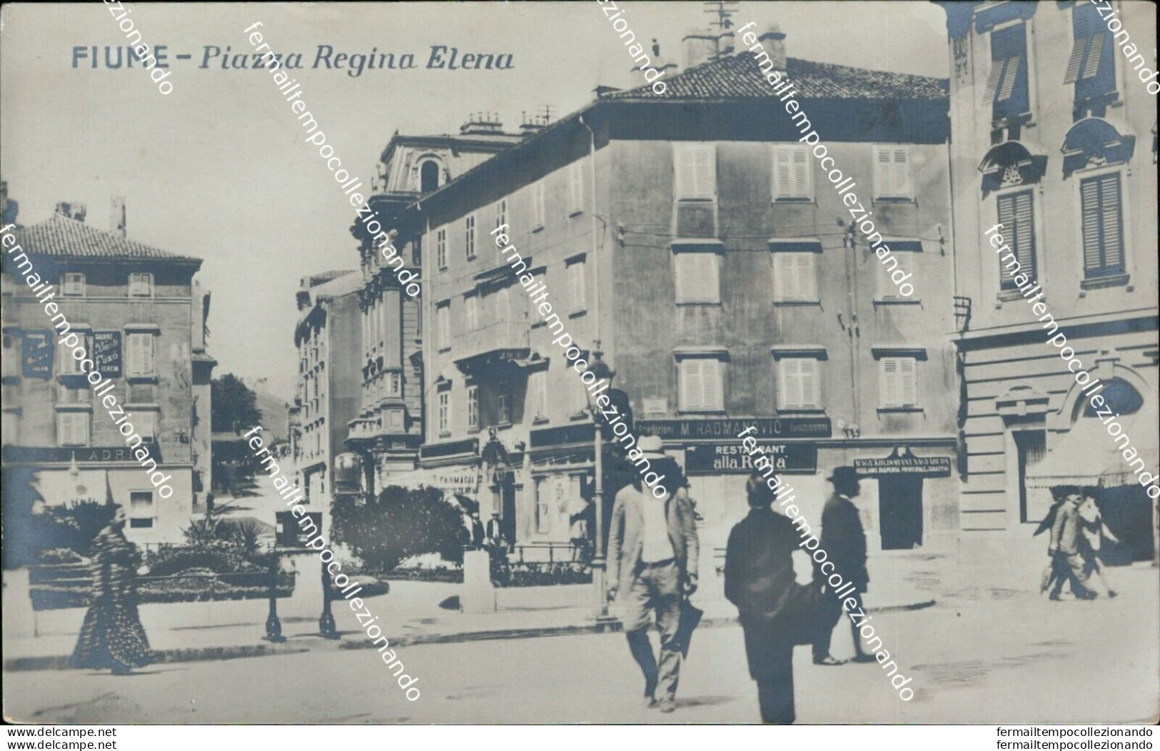 Al653 Cartolina Fotografica Fiume Piazza Regina Elena Croazia - Autres & Non Classés