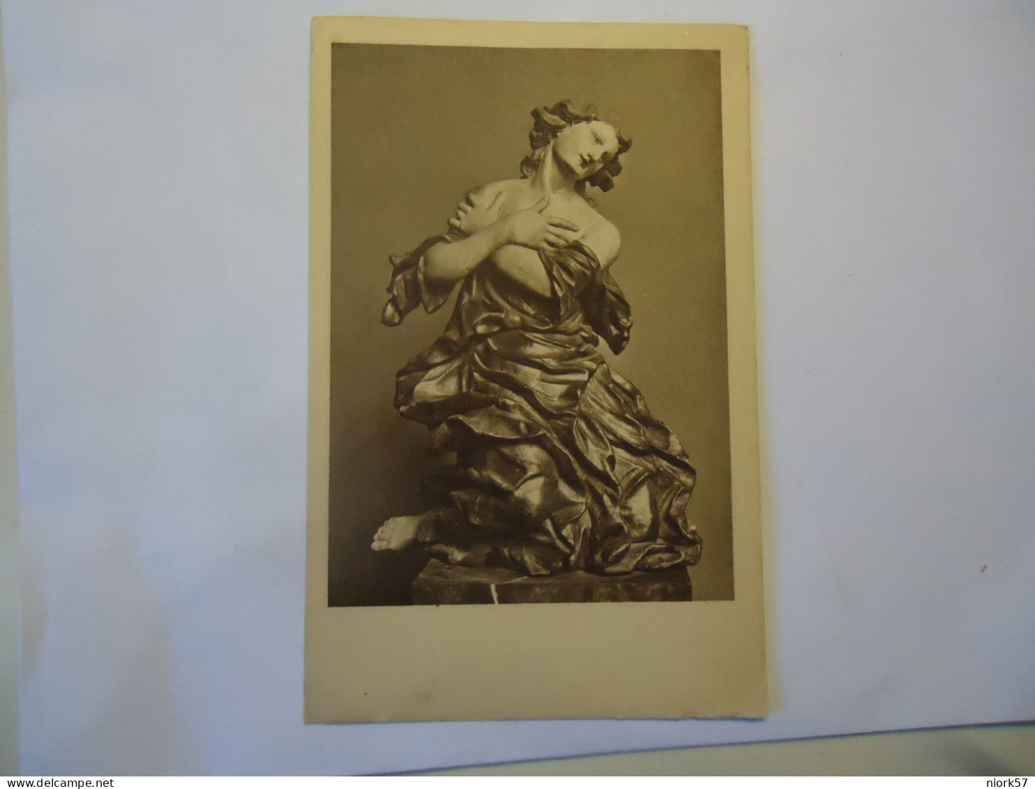 AUSTRIA POSTCARDS WIEN  STATUE WOMENS - Autres & Non Classés