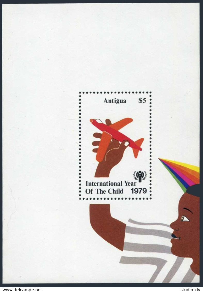 Antigua 541, MNH. Michel Bl.42. IYC-1979, Children Games. - Antigua Und Barbuda (1981-...)