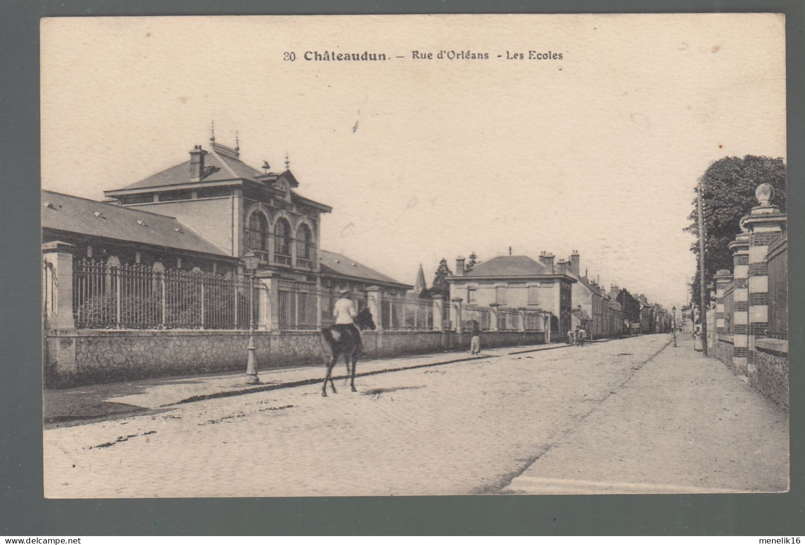 CP - 28 - Châteaudun - Rue D'Orléans - Les Ecoles - Chateaudun