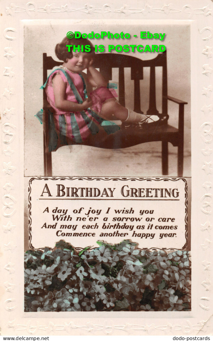 R419645 A Birthday Greetings. The Little Girl Is Sitting On A Bench. RP. 1927 - Welt