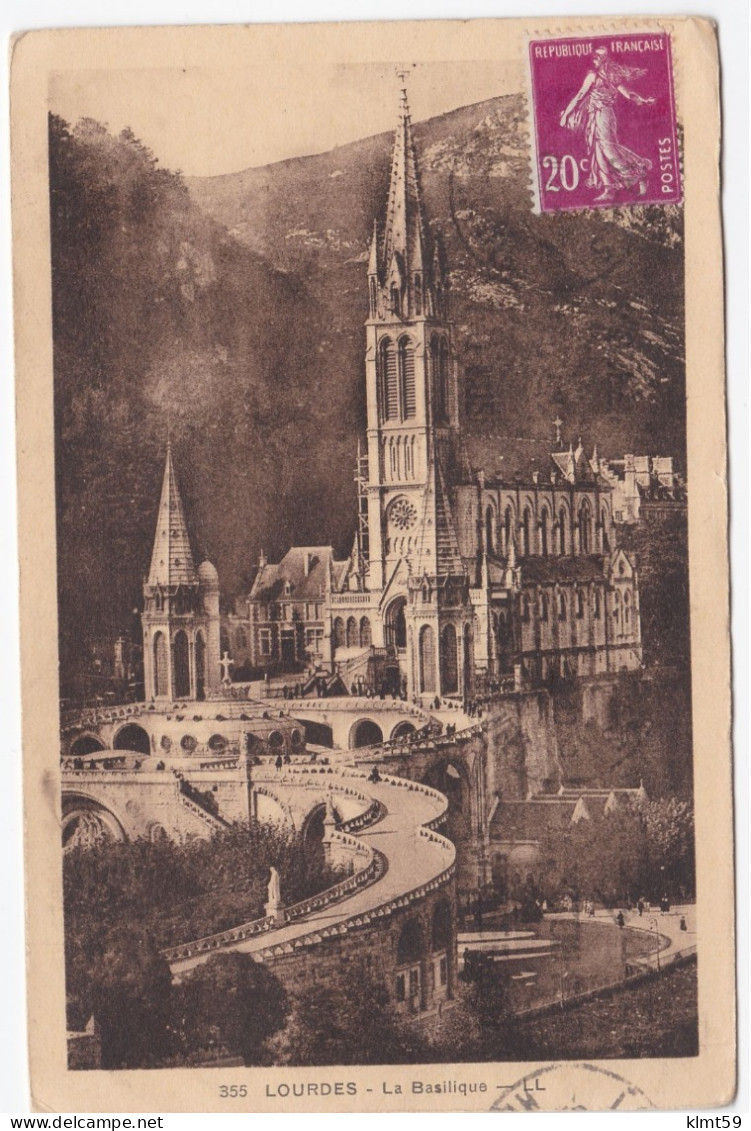 Lourdes - La Basilique - Lourdes