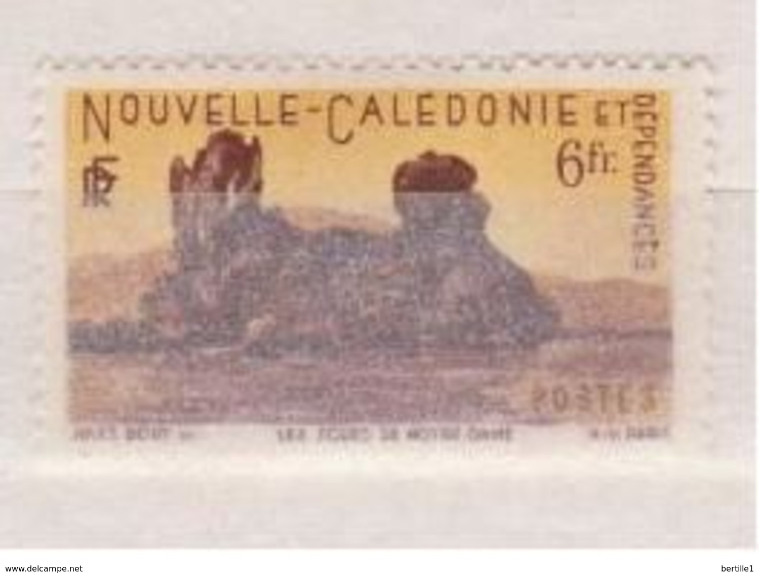 NOUVELLE CALEDONIE      N°  YVERT  273    NEUF AVEC CHARNIERES      ( CHAR   03/49 ) - Nuevos