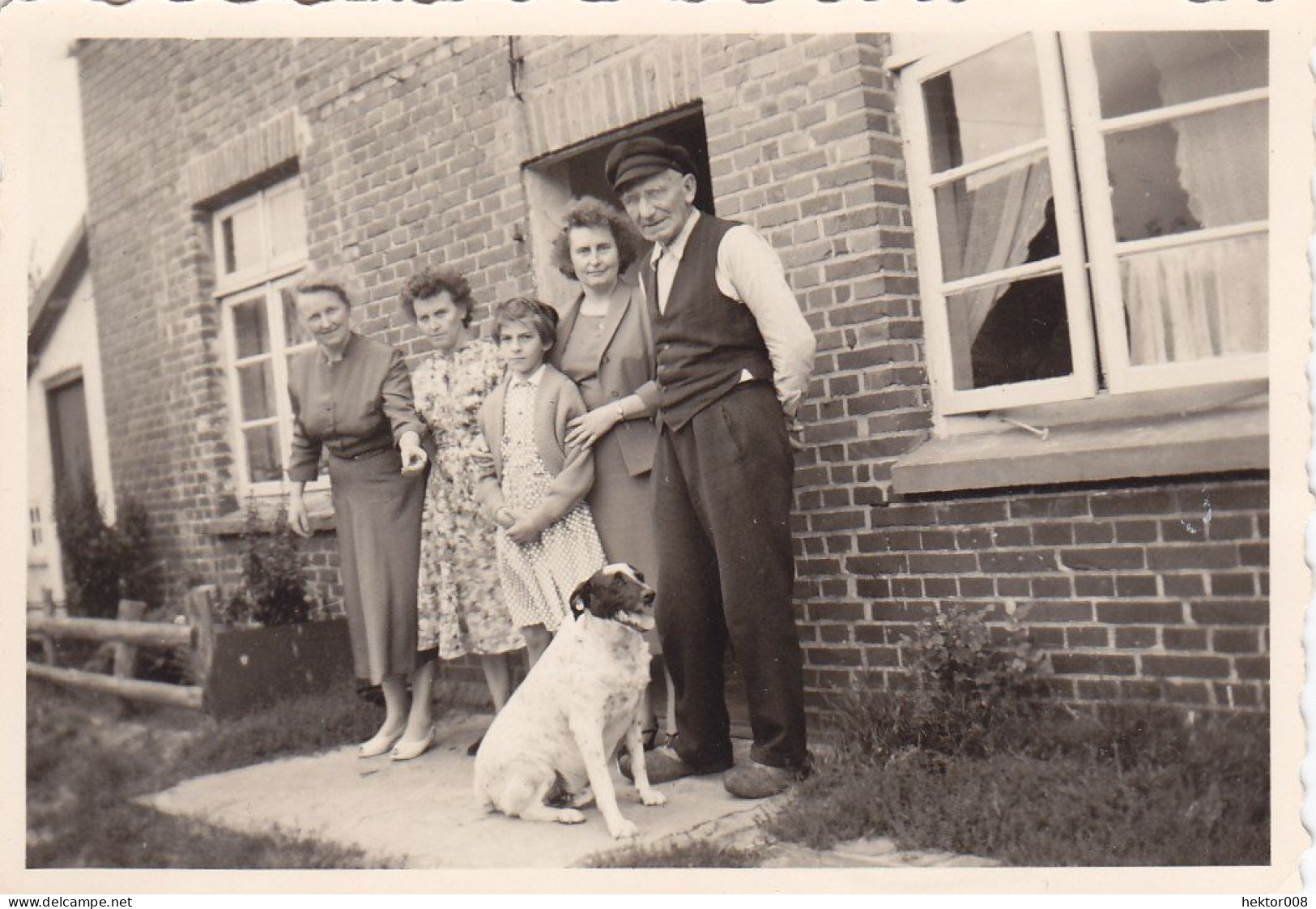 Altes Foto Vintage .Personen-Familie Um 1950. (  B13  ) - Anonymous Persons