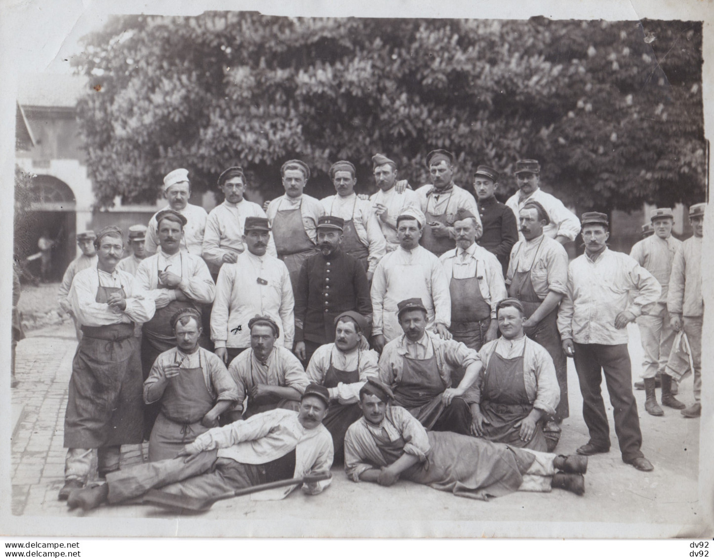 CALVADOS CAEN CASERNE HAMELIN 1915 SUITE DE DEUX PHOTOS DES CUISINIERS - Guerre, Militaire