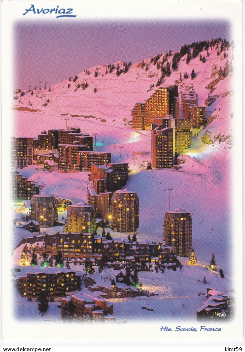 Avoriaz - Le Soir Sous La Neige - Avoriaz