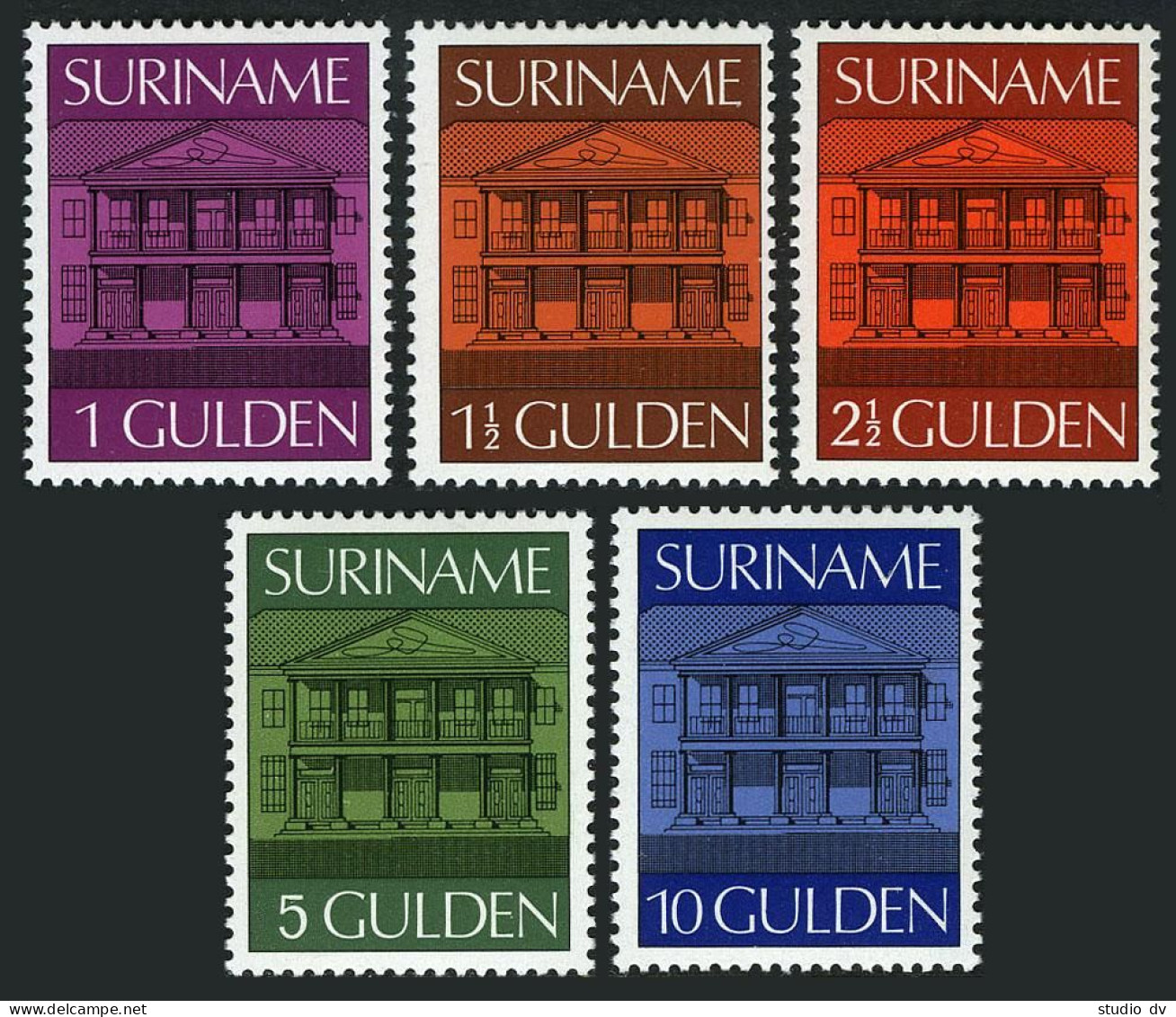 Surinam 436-440, MNH. Michel 705-709. Central Bank, Paramaribo, 1976. - Suriname