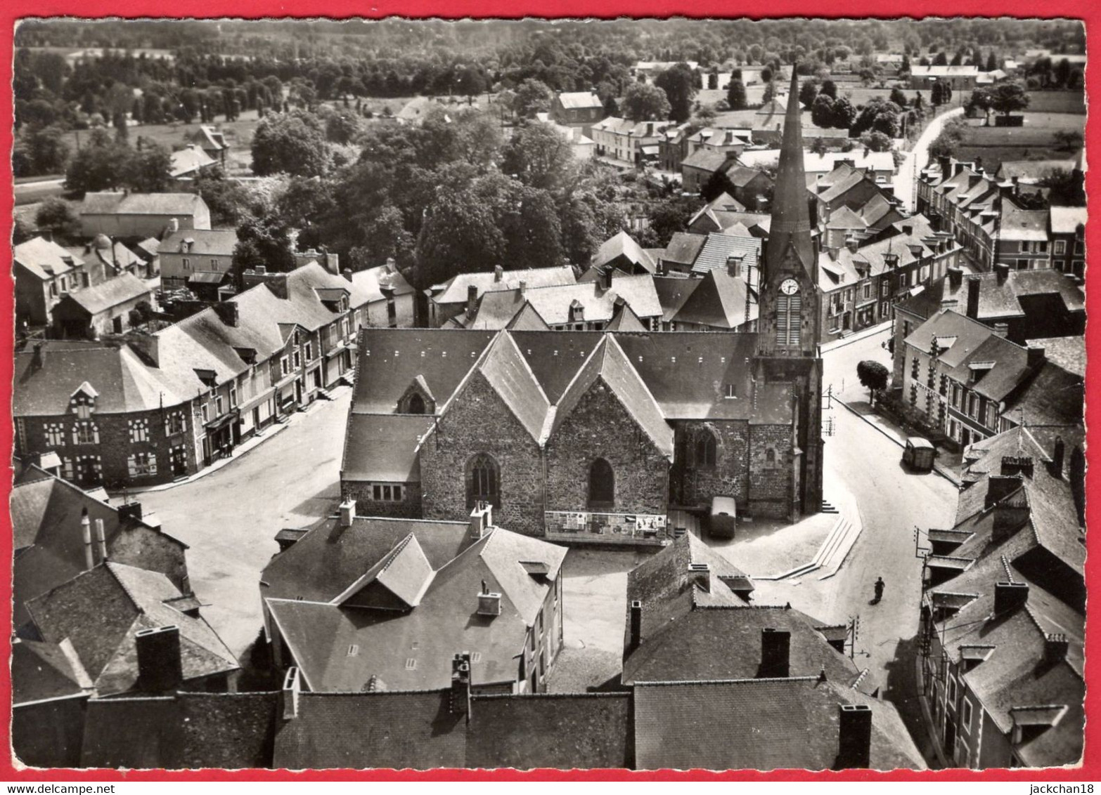 -- ROMILLE (Ille Et Vilaine) - VUE AERIENNE / CENTRE BOURG / L'EGLISE -- - Autres & Non Classés