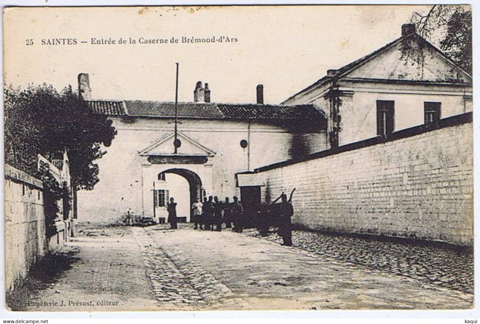 CHARENTE-MARITIME - Entrée De La Caserne De Brémond-d'Ars ( Animation ) - Papeterie J. Prévost, éditeur - N° 25 - Barracks