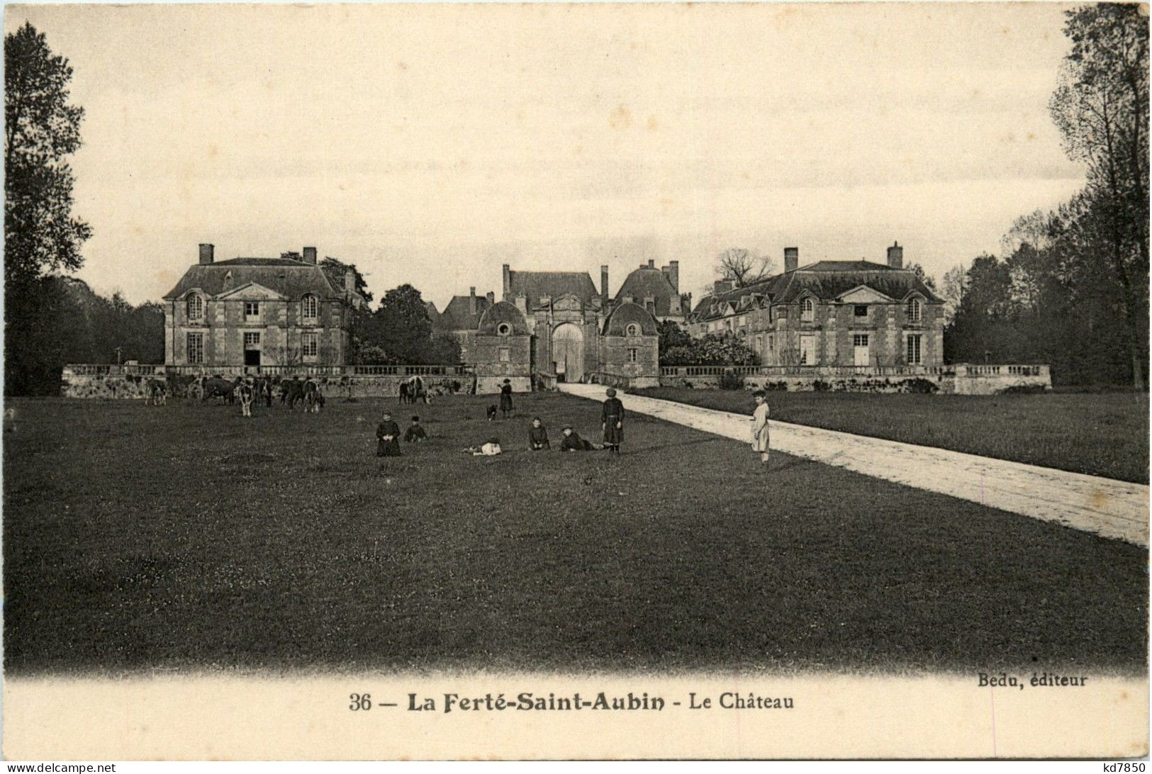 La Ferte St. Aubin - Le Chateau - La Ferte Saint Aubin