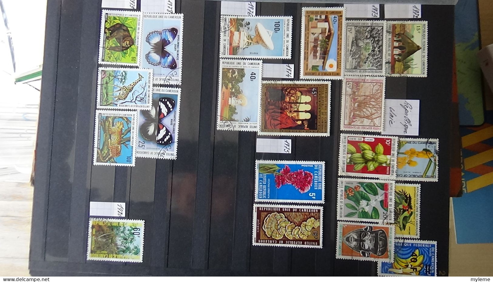 BG1 Ensemble de timbres de divers pays + 10 timbres Italie N° 2370Aa ** Cote 2500 euros. A saisir !!!