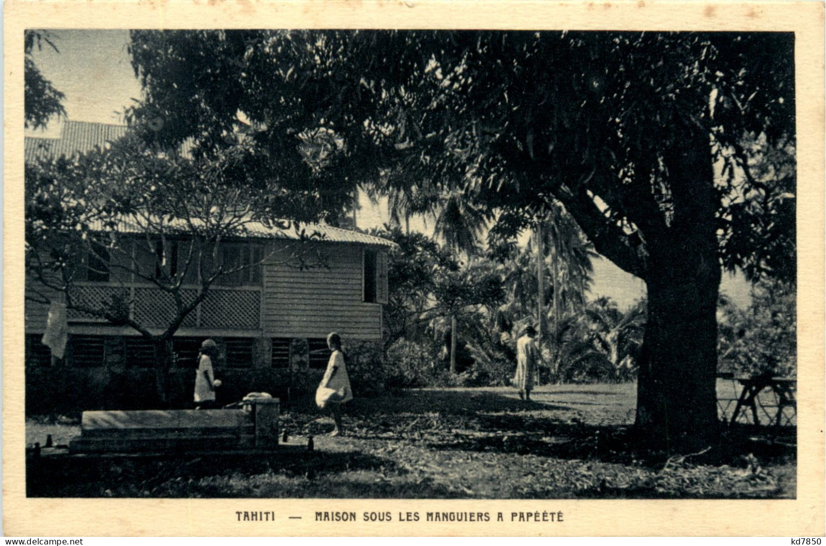 Tahiti - Maison Sous Les Manouires A Papeete - Tahiti