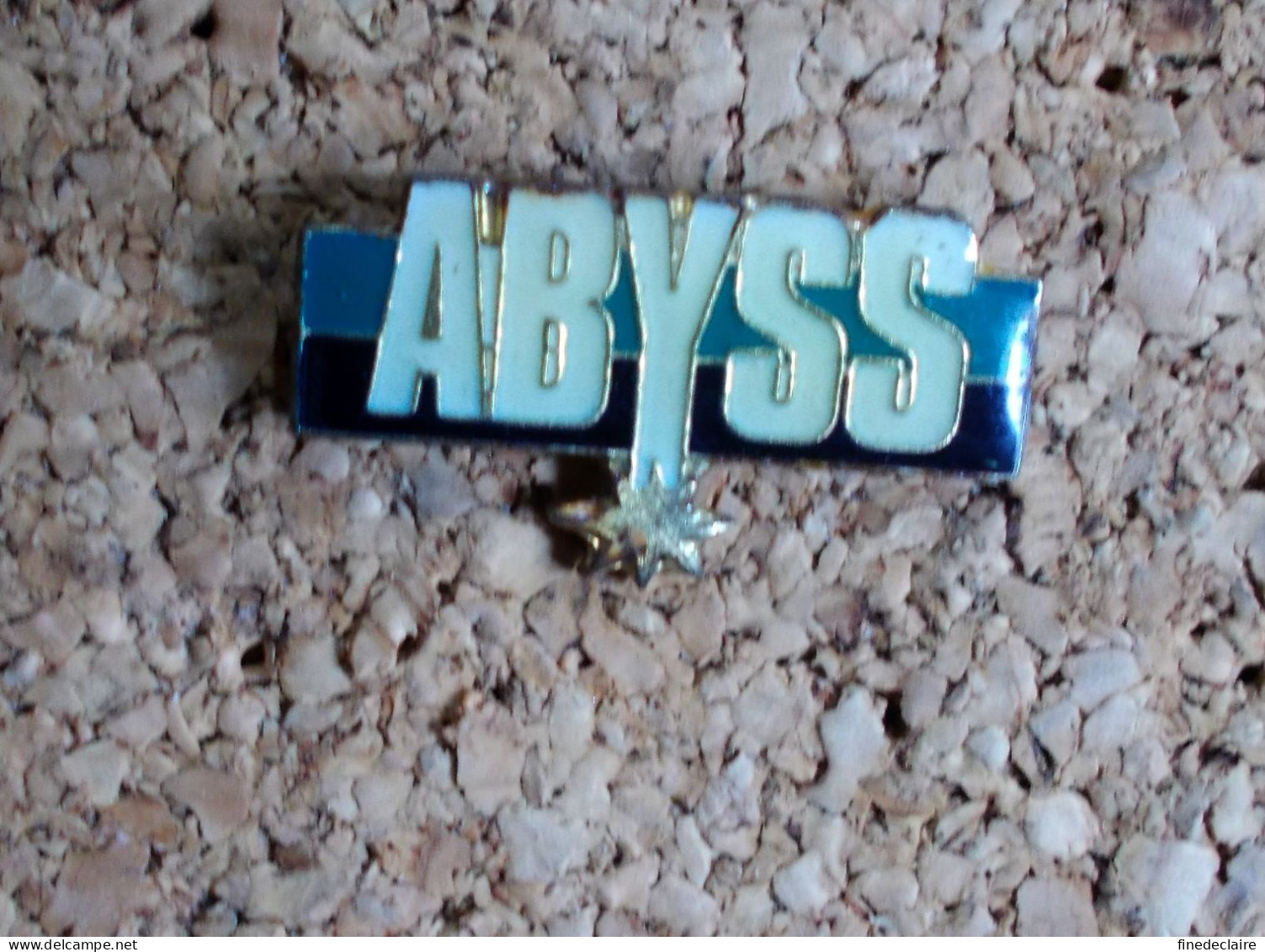 Pin's - Abyss - Films