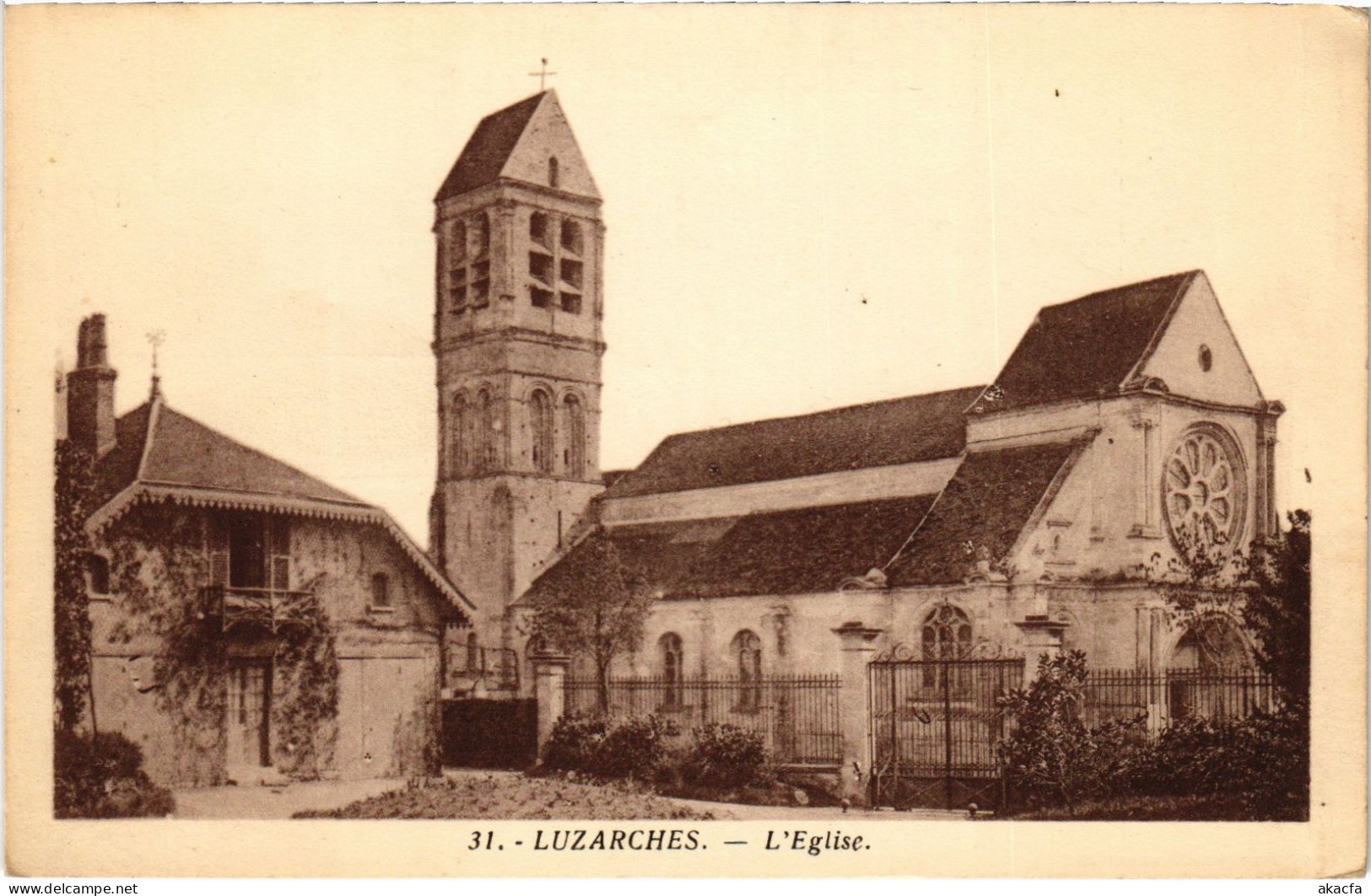 CPA Luzarches Église (1391315) - Luzarches