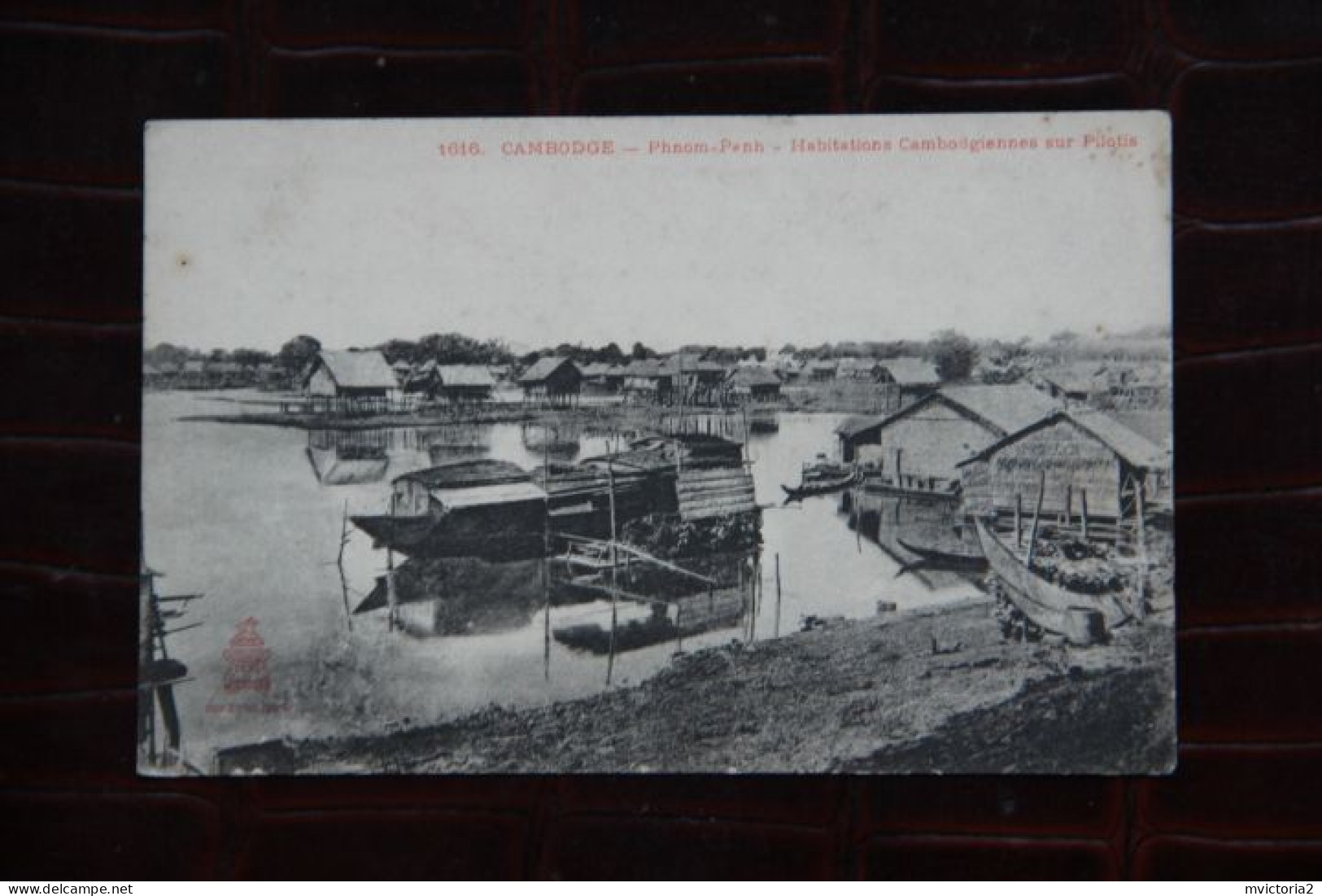 CAMBODGE - PHNOM PENH : Habitations Cambodgiennes Sur Pilotis - Camboya