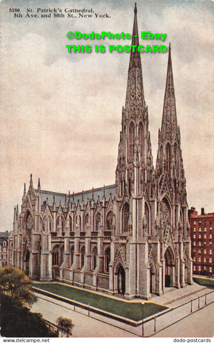 R419978 New York. St. Patrick Cathedral. H. H. T. Co - World