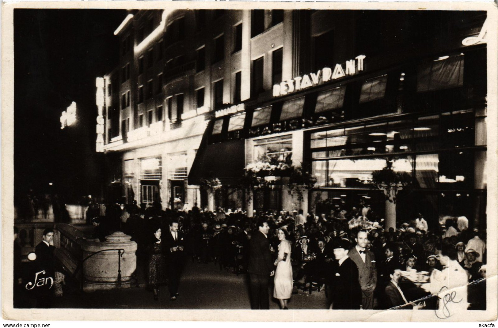 CPA Paris Les Champs-Elysées La Nuit Au Marignan (1390777) - Champs-Elysées