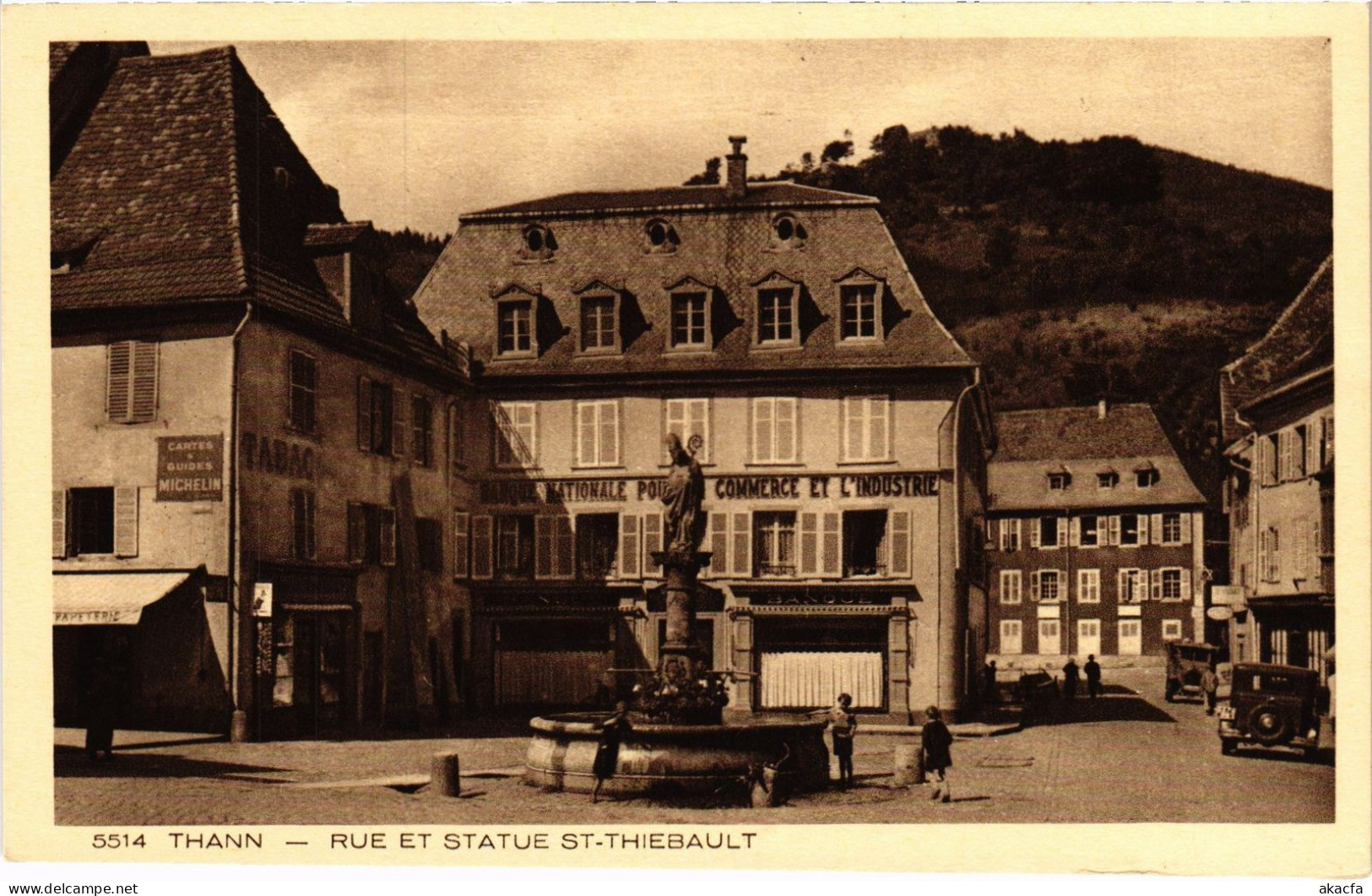 CPA Alsace Thann Rue Et Statue St-Thiebault (1390449) - Thann
