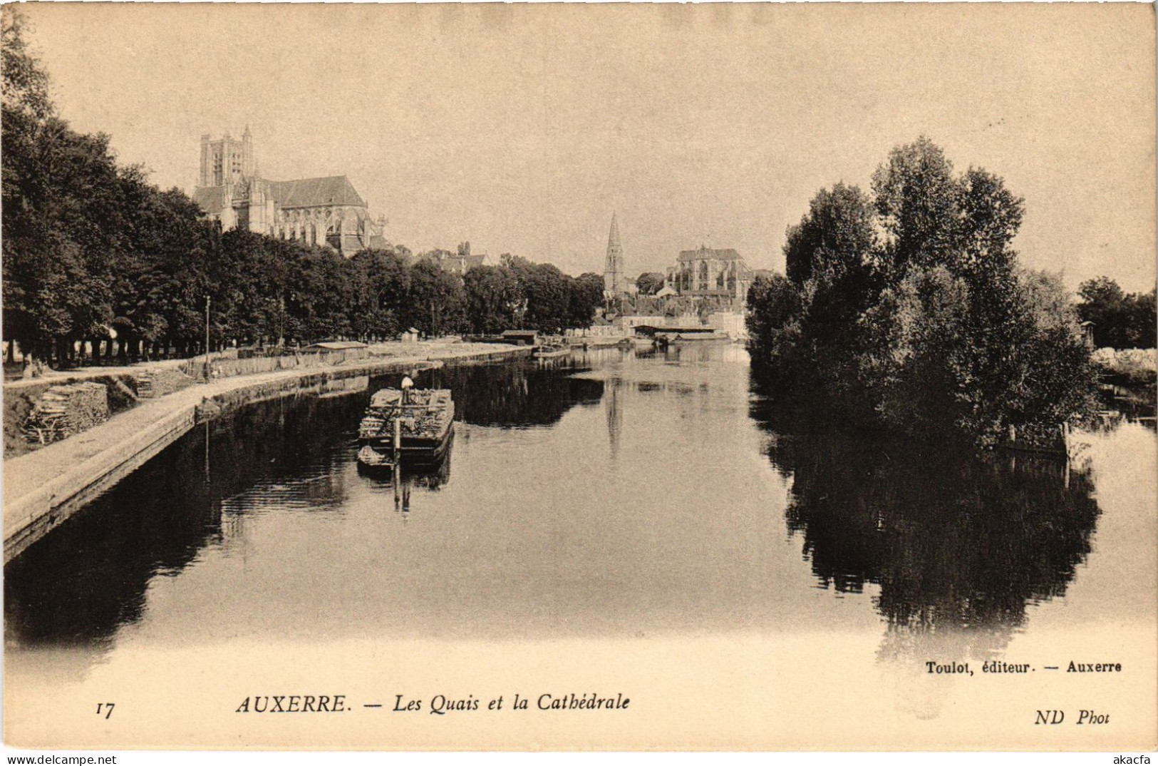 CPA Auxerre Les Quais La Cathédrale (1391139) - Auxerre