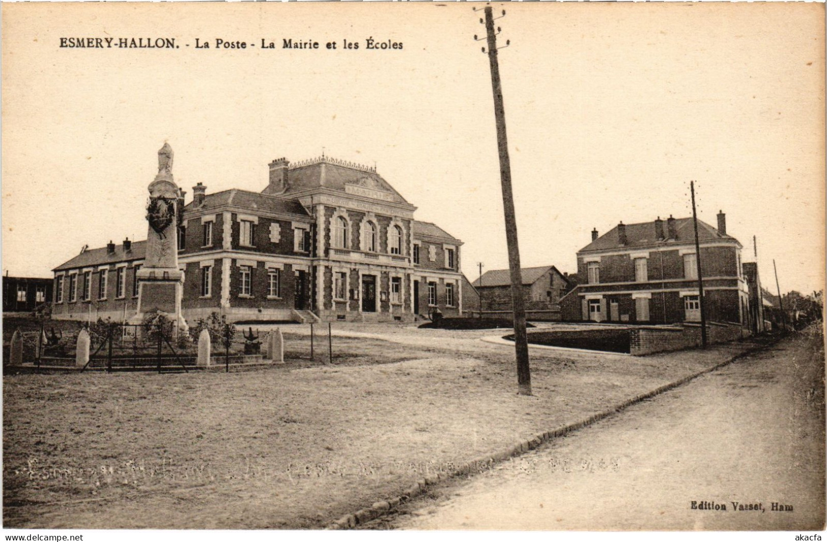 CPA Esmery-Hallon La Poste La Mairie (1390991) - Autres & Non Classés