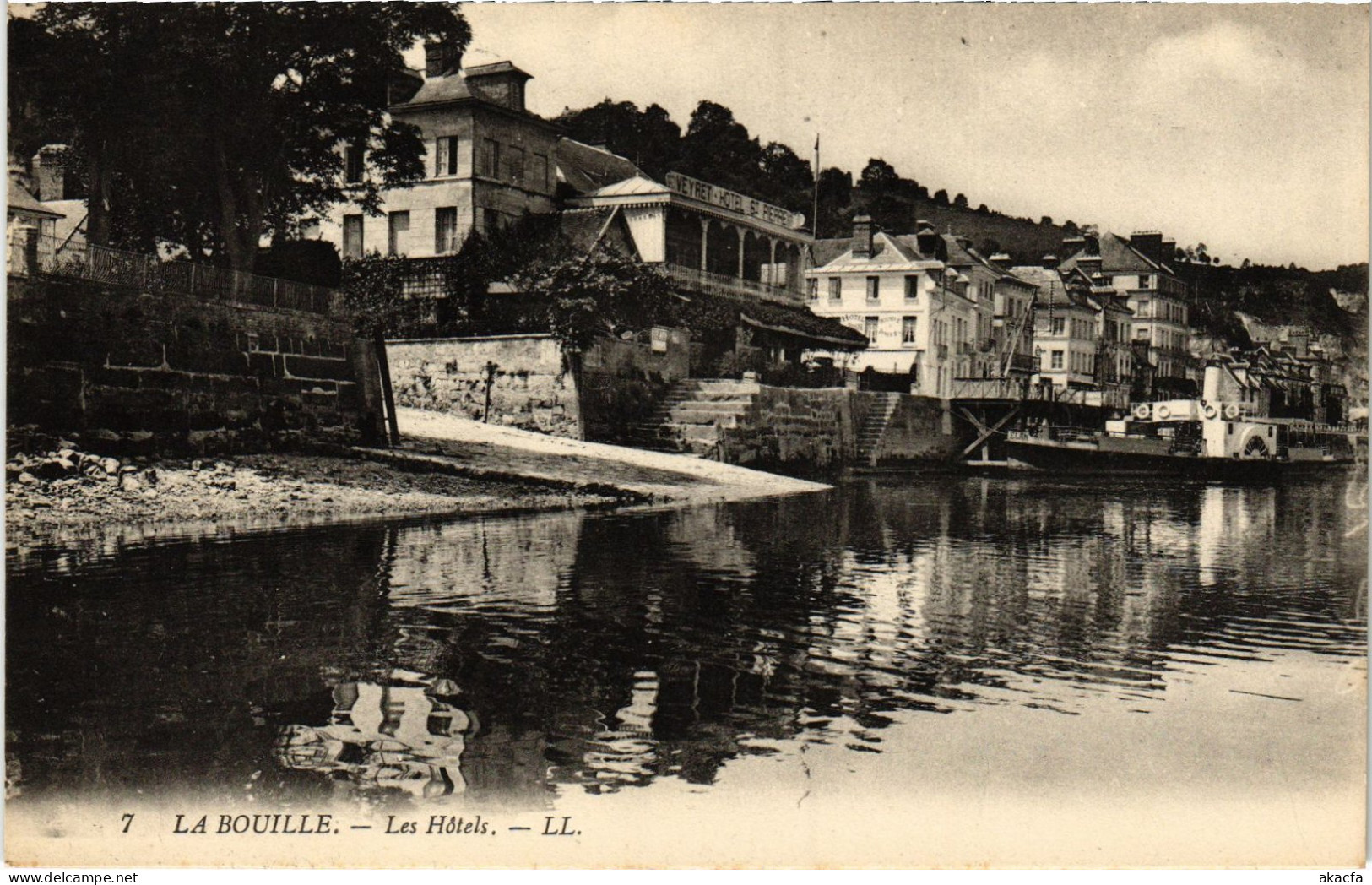 CPA La Bouille Les HOtels (1390876) - La Bouille