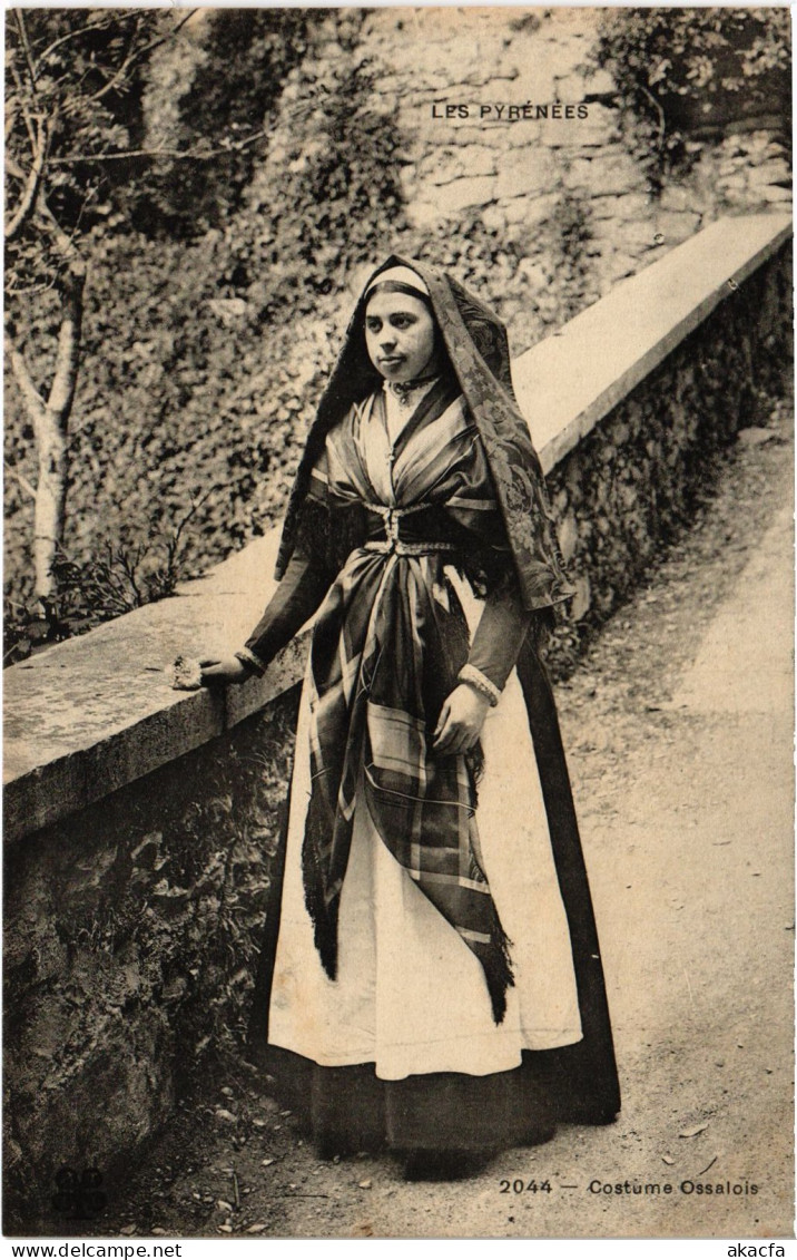 CPA Pyrénées Ossau Costume Folklore (1390245) - Bearn