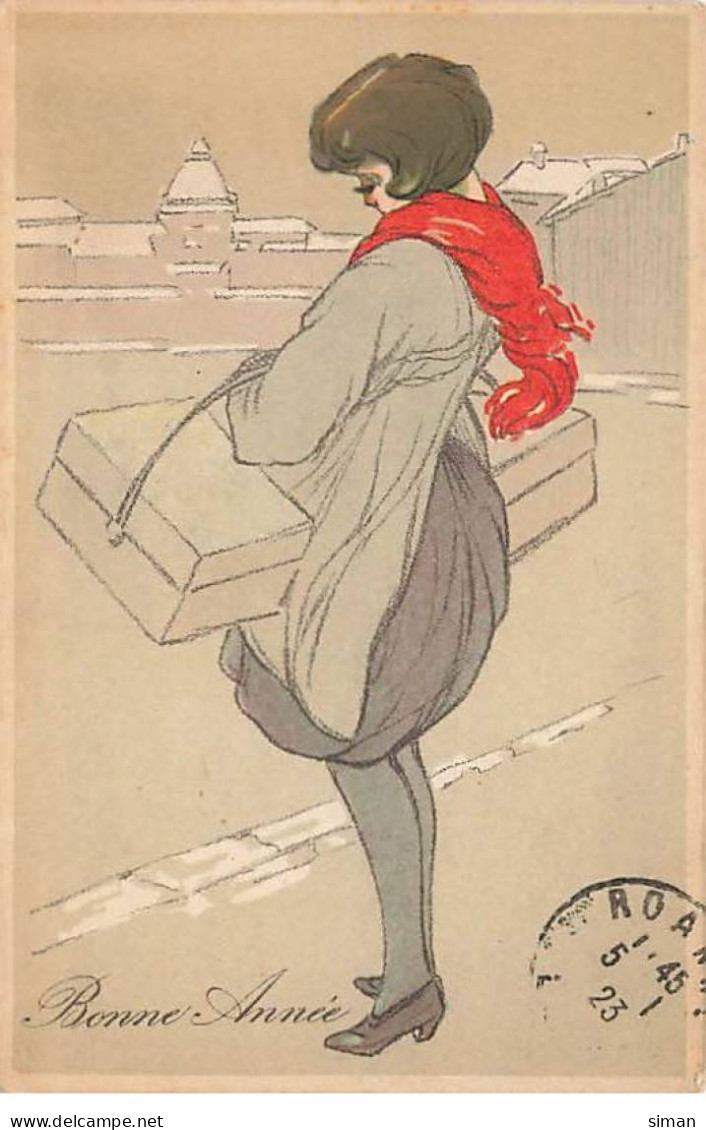 N°23926 - Bonne Année - Jeune Femme Portant Des Paquets, Et Un Boa Rouge - New Year