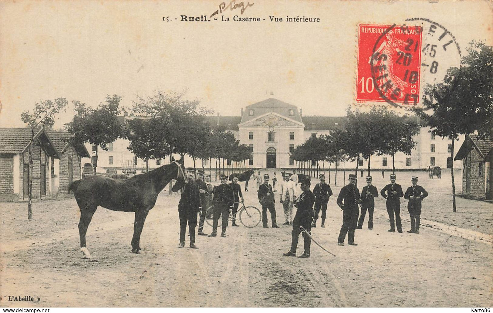 Rueil * La Caserne Militaire * Vue Intérieure * Militaria Soldats Régiment - Rueil Malmaison