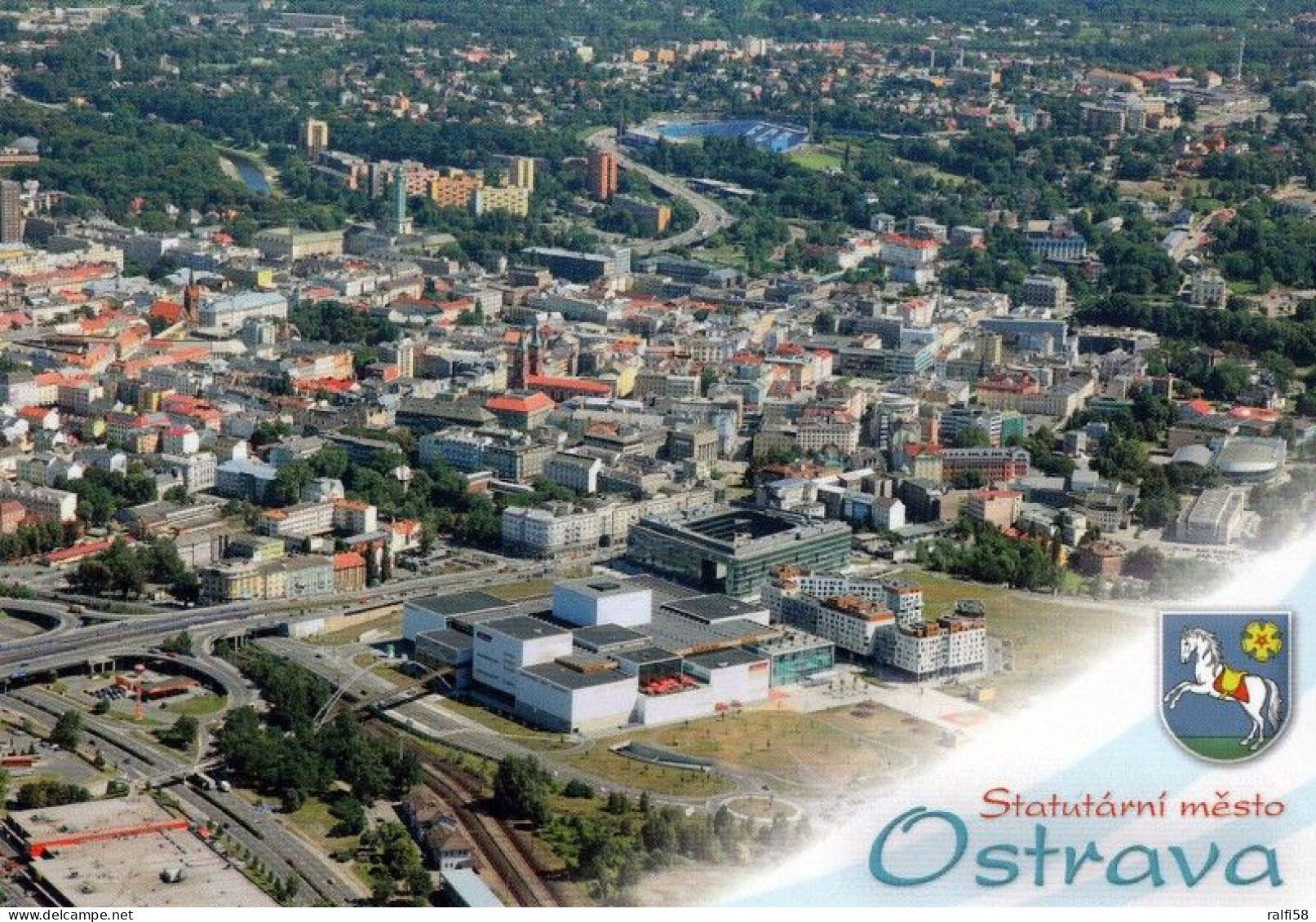 1 AK Tschechien * Blick Auf Die Stadt Ostrava - Luftbildaufnahme - Mit Wappen * - Tschechische Republik