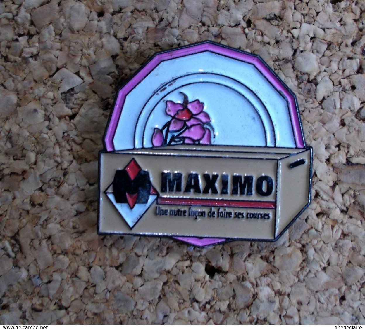 Pin's - Maximo - Une Autre Façon De Faire Ses Courses - Trademarks