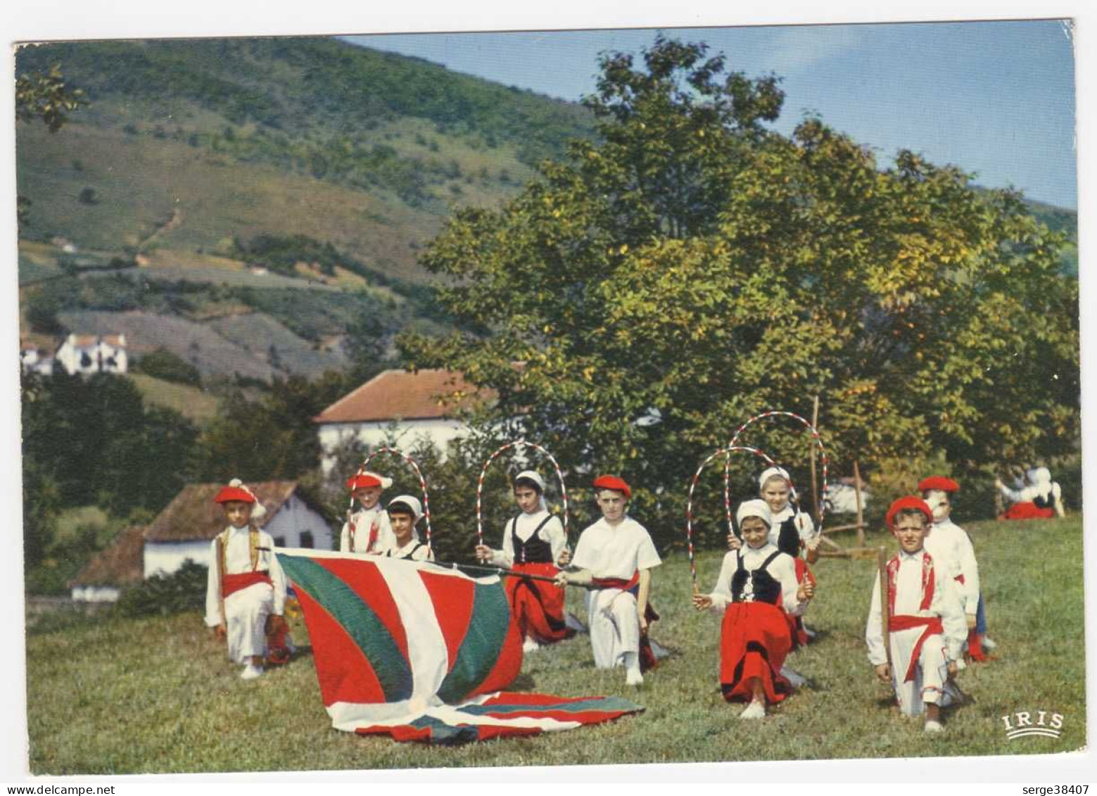 FOLKLORE BASQUE - 64 Ispoure - Danse Du Drapeau - 1967 - Groupe De Me SERVANT # 6-7/21 - Tänze