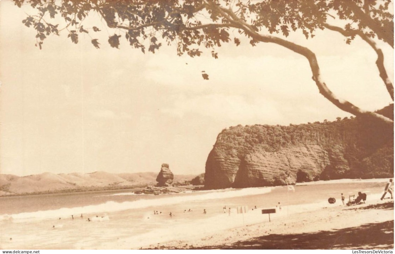 NOUVELLE CALEDONIE - Bouraic - La Roche Percée Et Le Bonhomme - Animé - Carte Postale Ancienne - Nouvelle-Calédonie