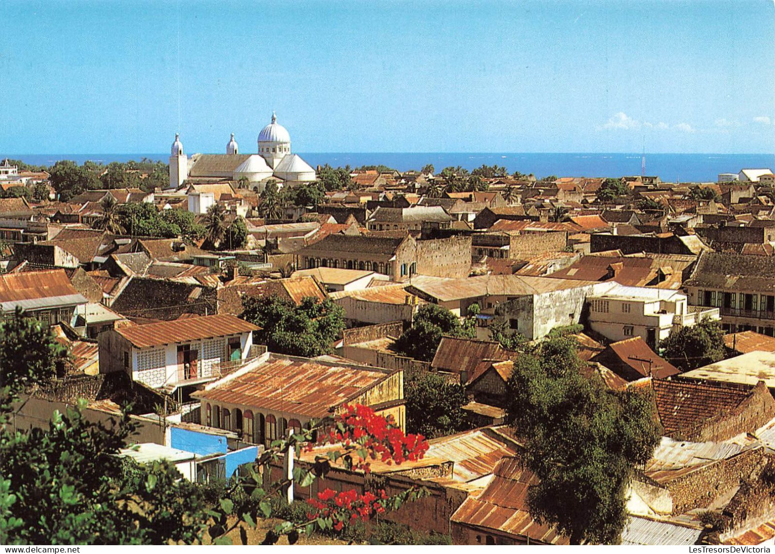 ANTILLES - Haïti - Cap Haïtien - View Of The City And The Aluminum Covered Cathedral - Carte Postale - Haiti