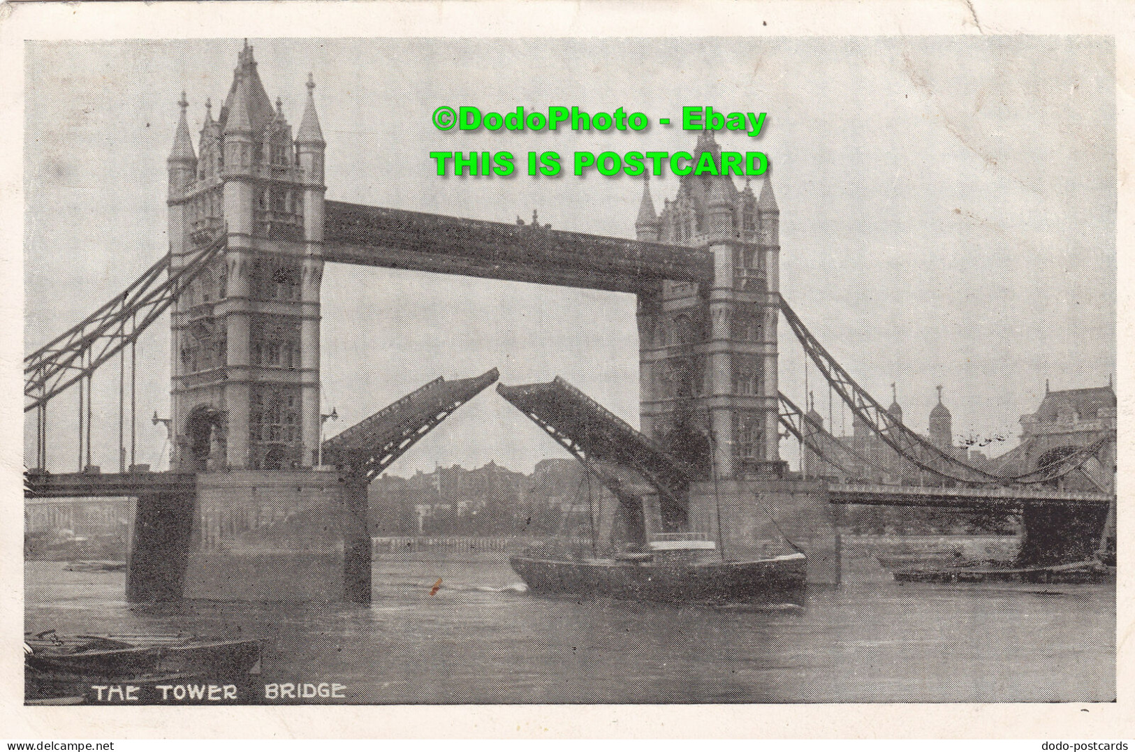 R420211 The Tower Bridge. Postcard - World