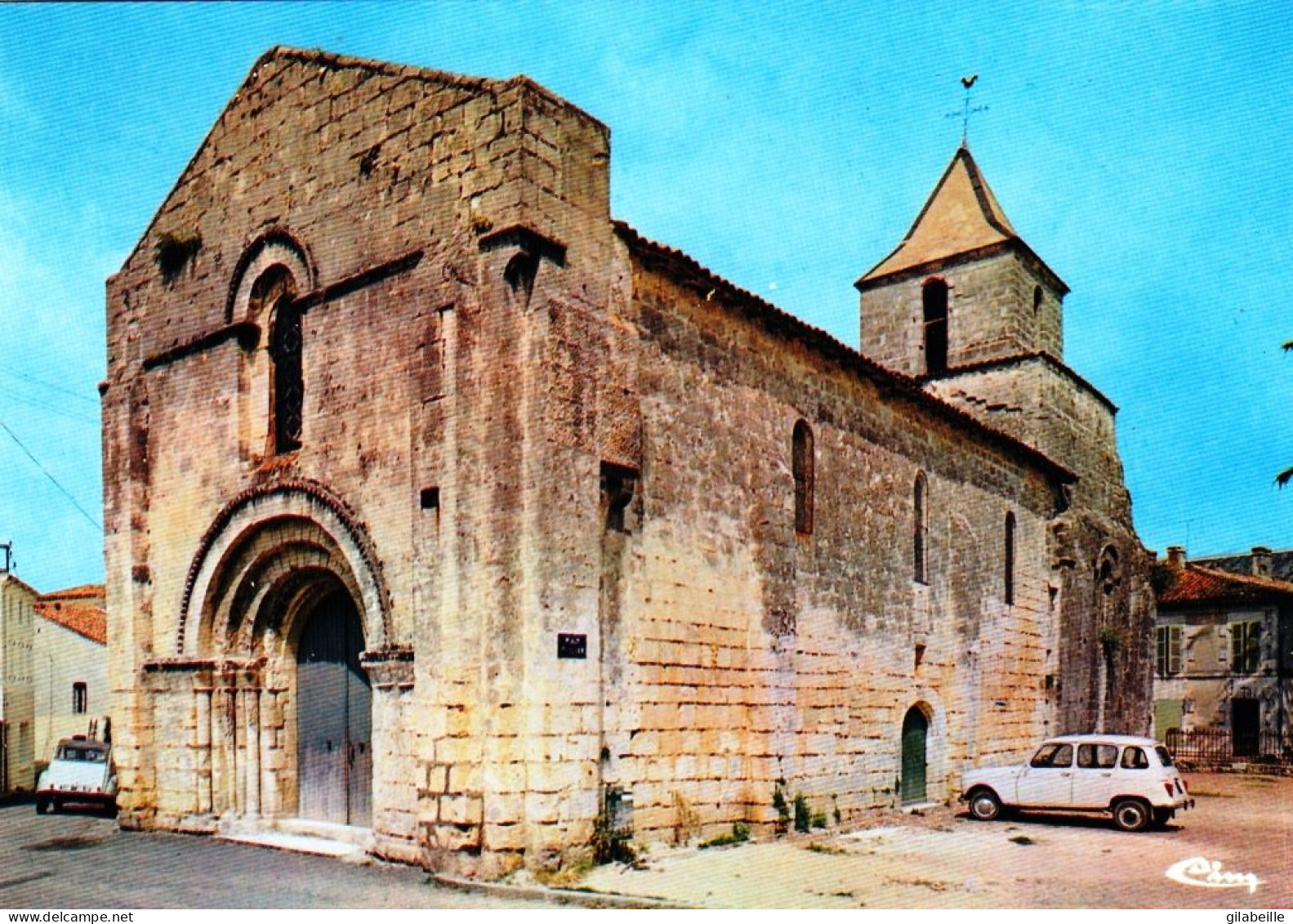 17  - Charente Maritime - BURIE -   L église - 4L Renault - Other & Unclassified