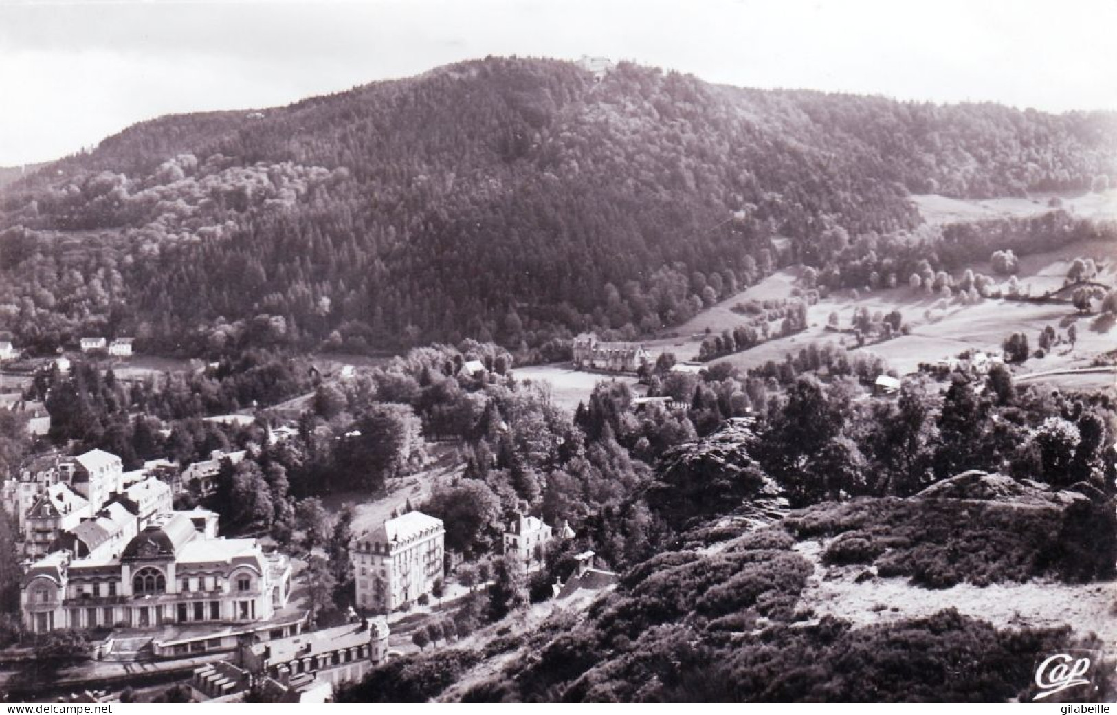 63 - Puy De Dome -  LA BOURBOULE - Le Casino Et Le Plateau De Charlannes - La Bourboule