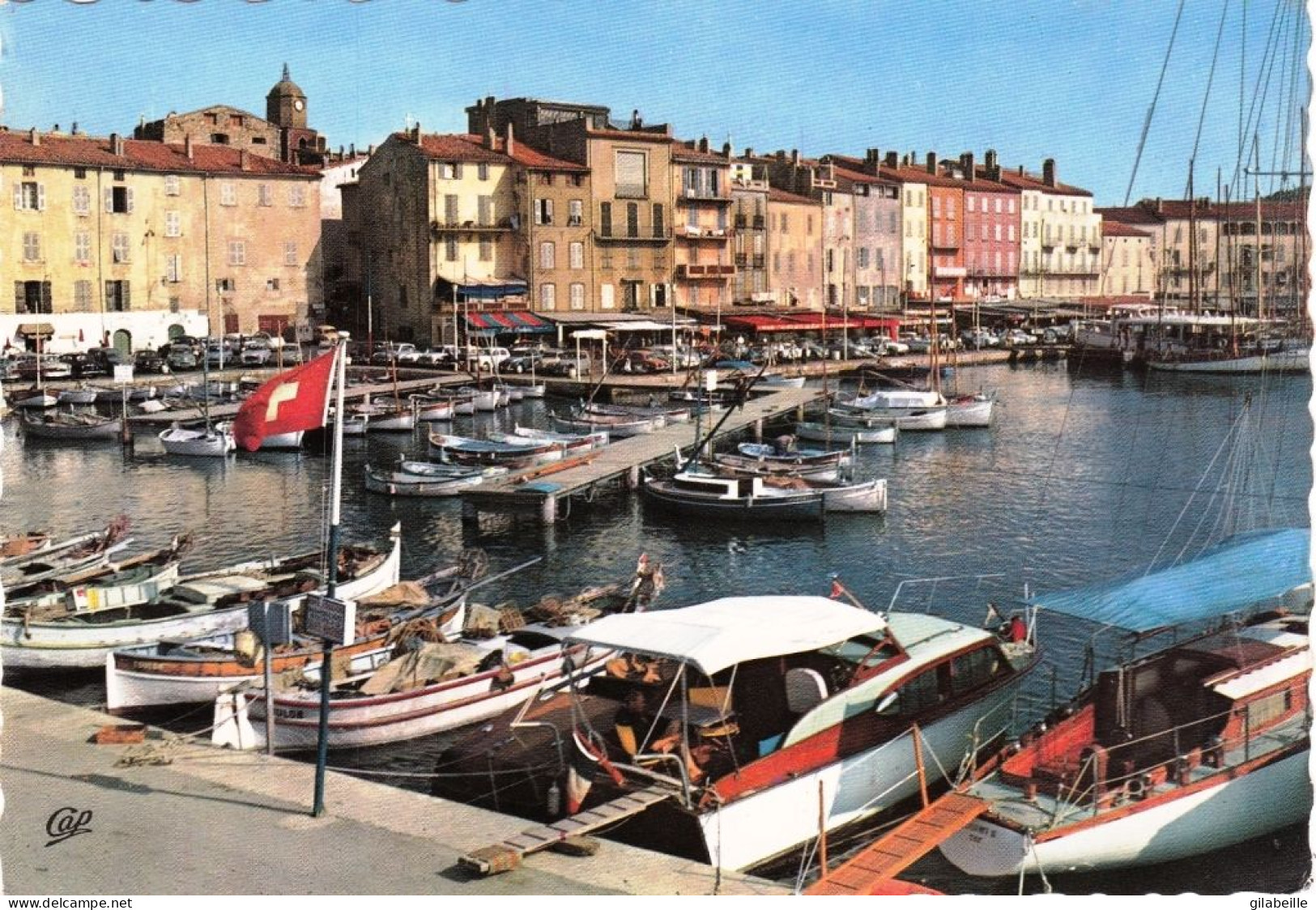 83 - SAINT TROPEZ - Le Port Et Les Quais - Autres & Non Classés