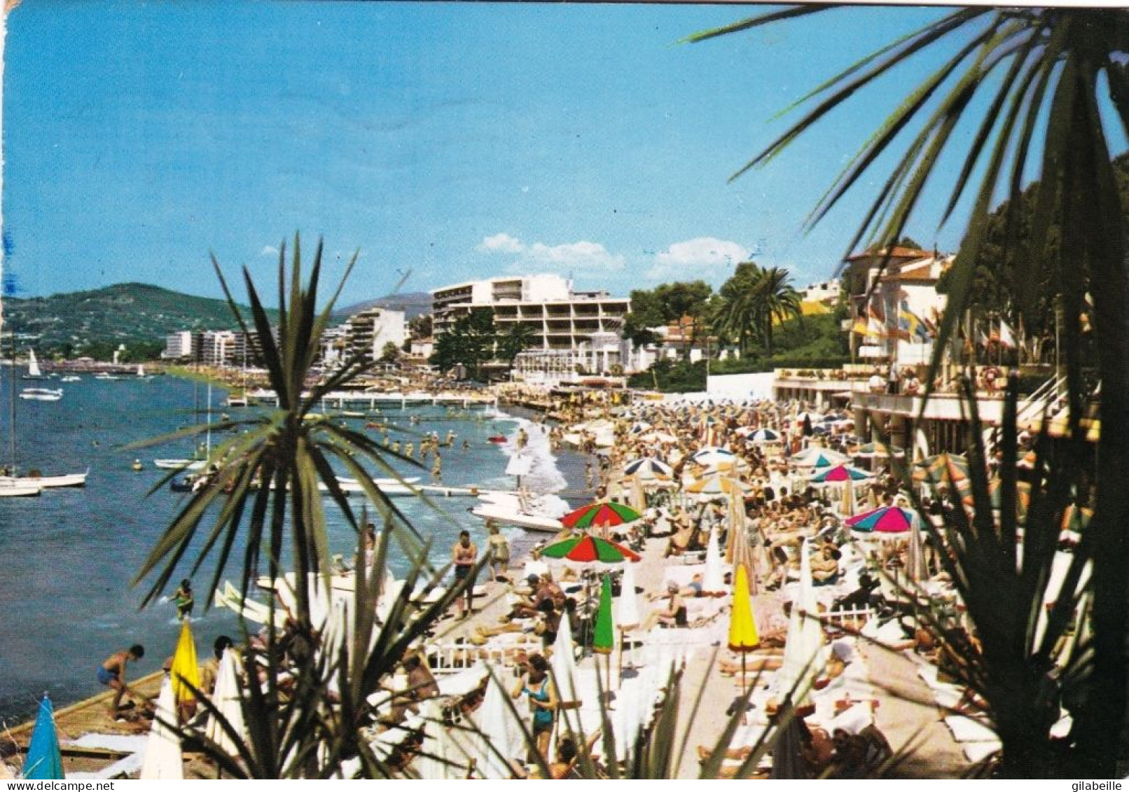 06  - Alpes Maritimes -  JUANS Les PINS - Une Des Plages A L Heure Du Bain - Juan-les-Pins