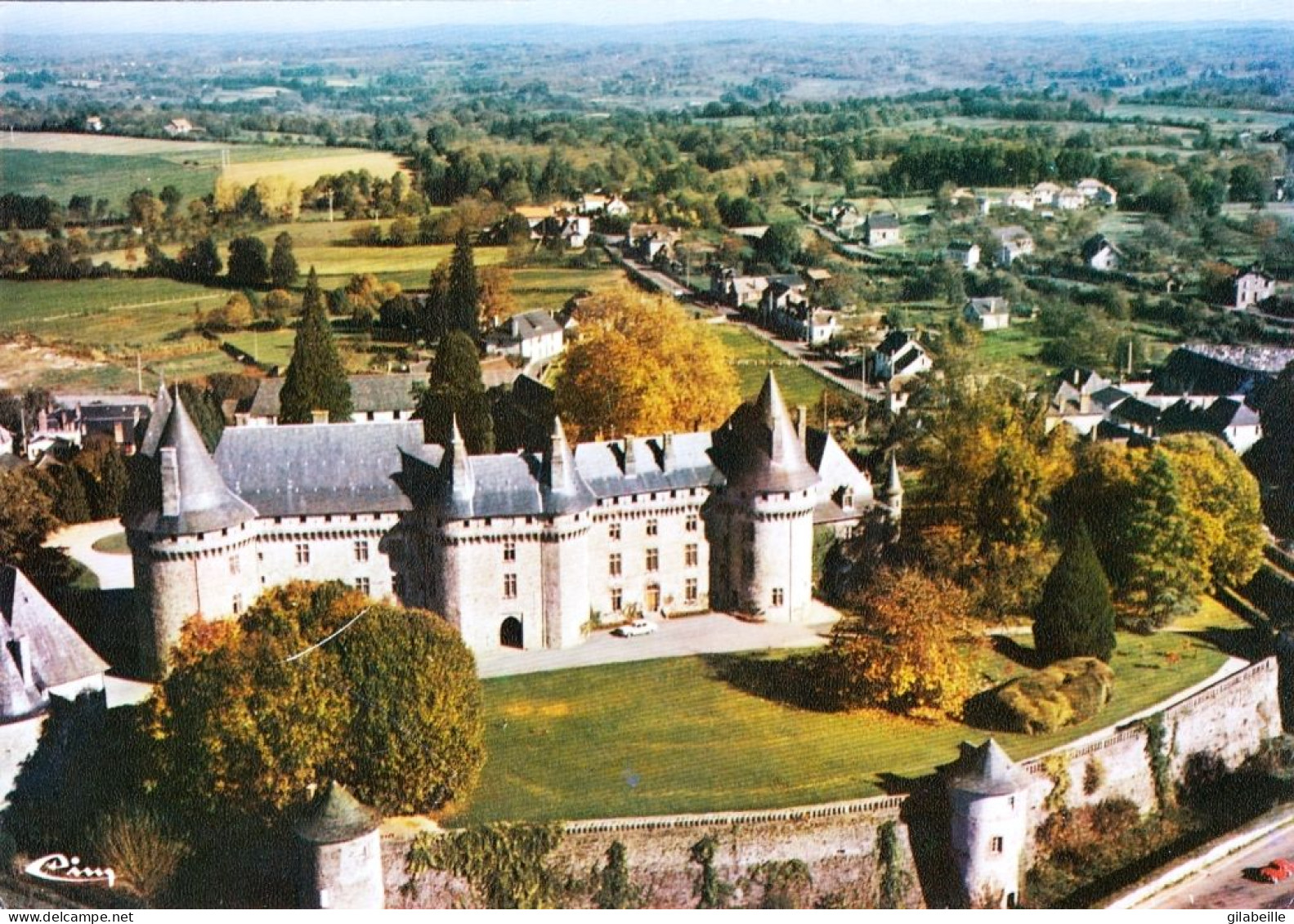 19 - Correze -  POMPADOUR -  Vue Aerienne - Le Chateau - Other & Unclassified